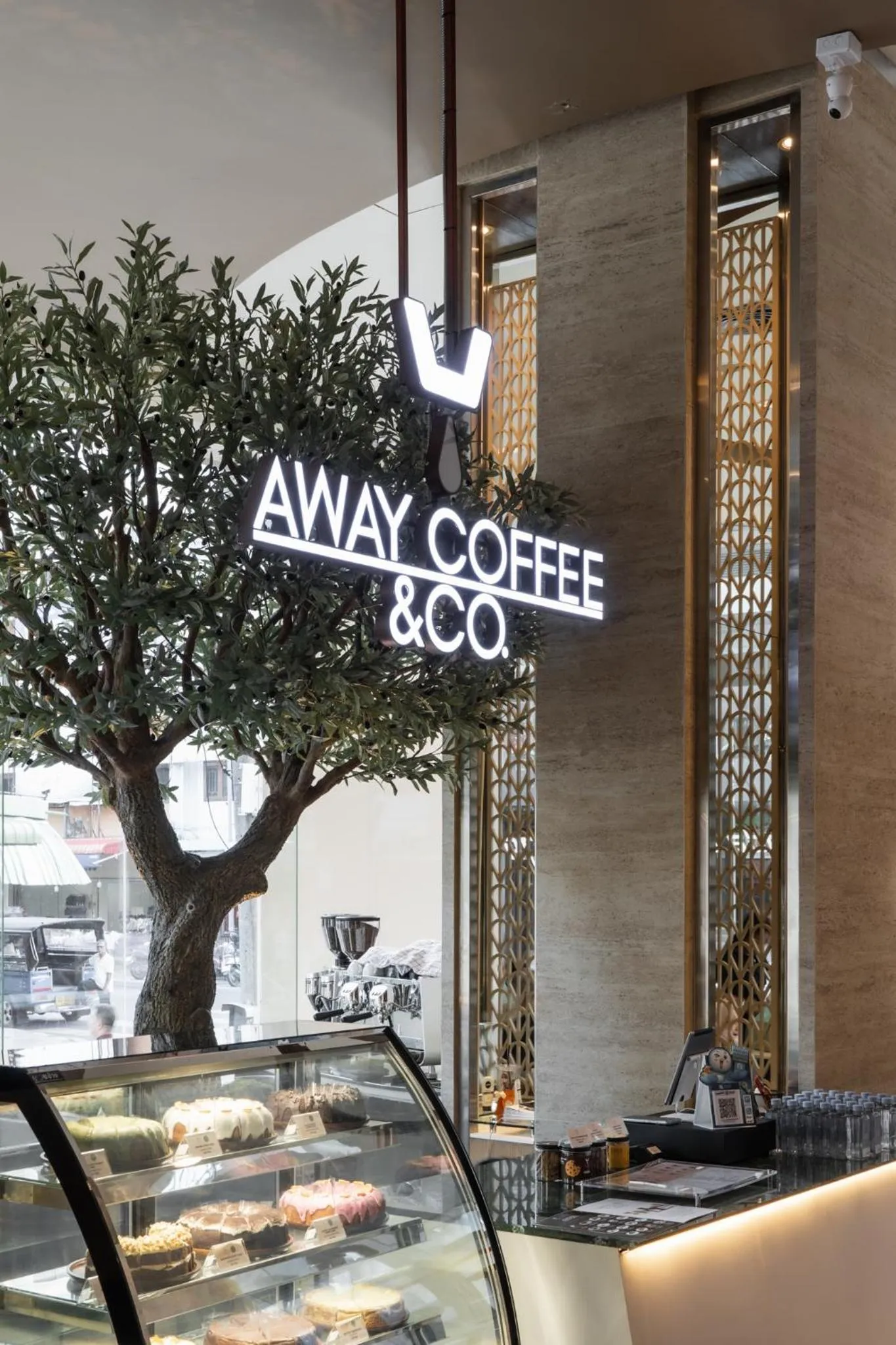 Golden Crown Grand Hotel