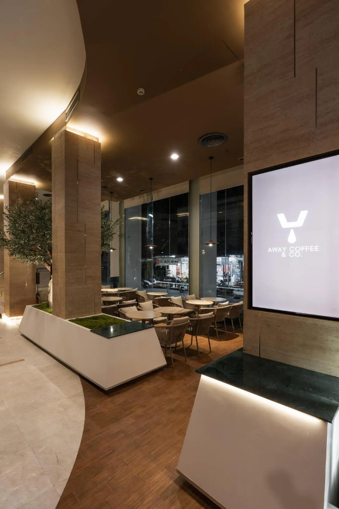 Bed in Golden Crown Grand Hotel