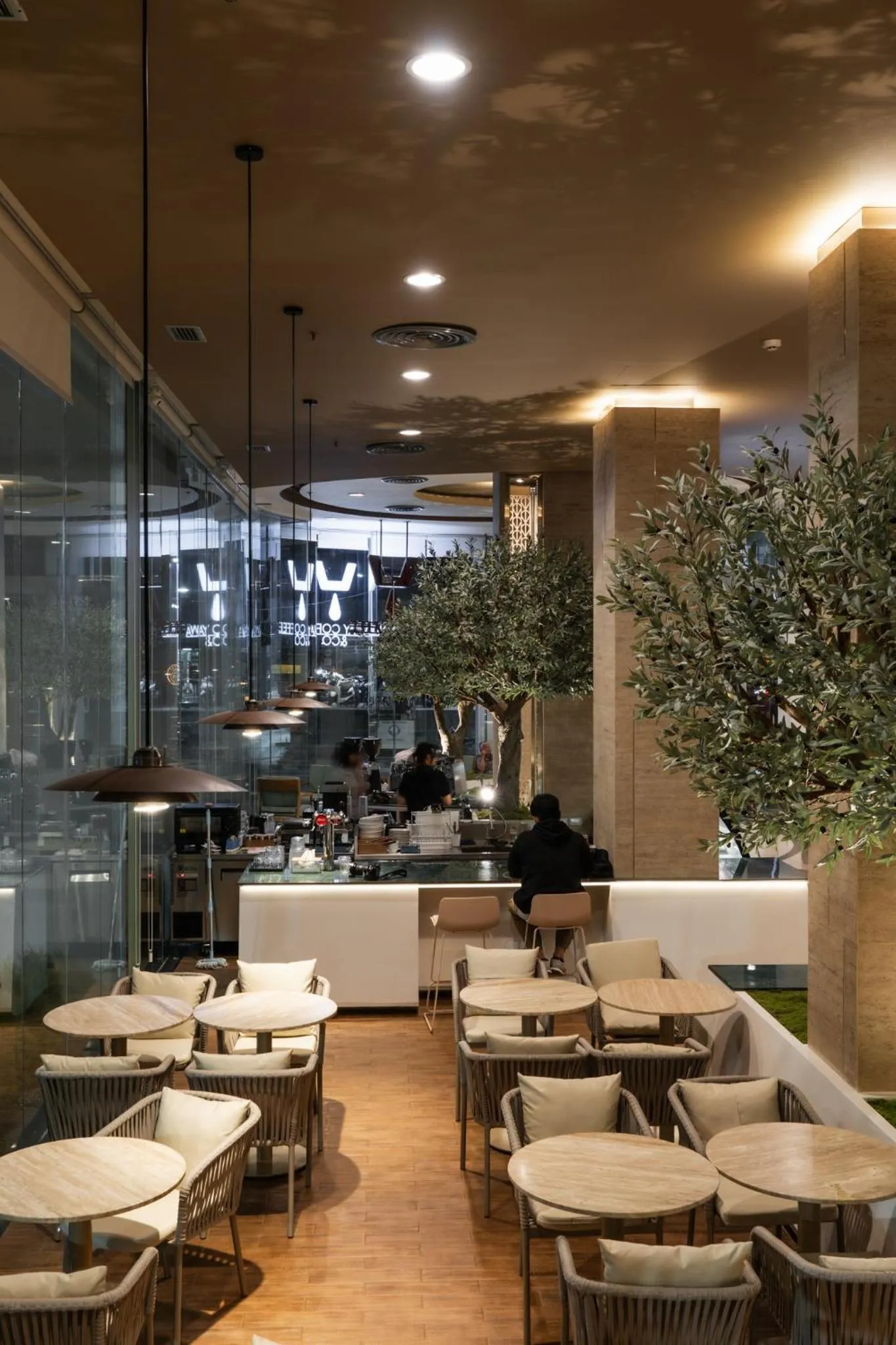 Golden Crown Grand Hotel