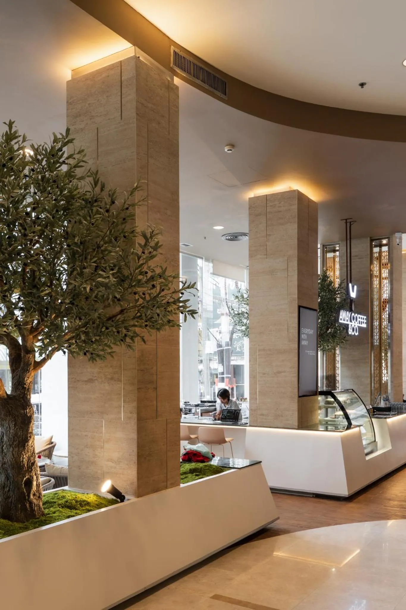 Golden Crown Grand Hotel