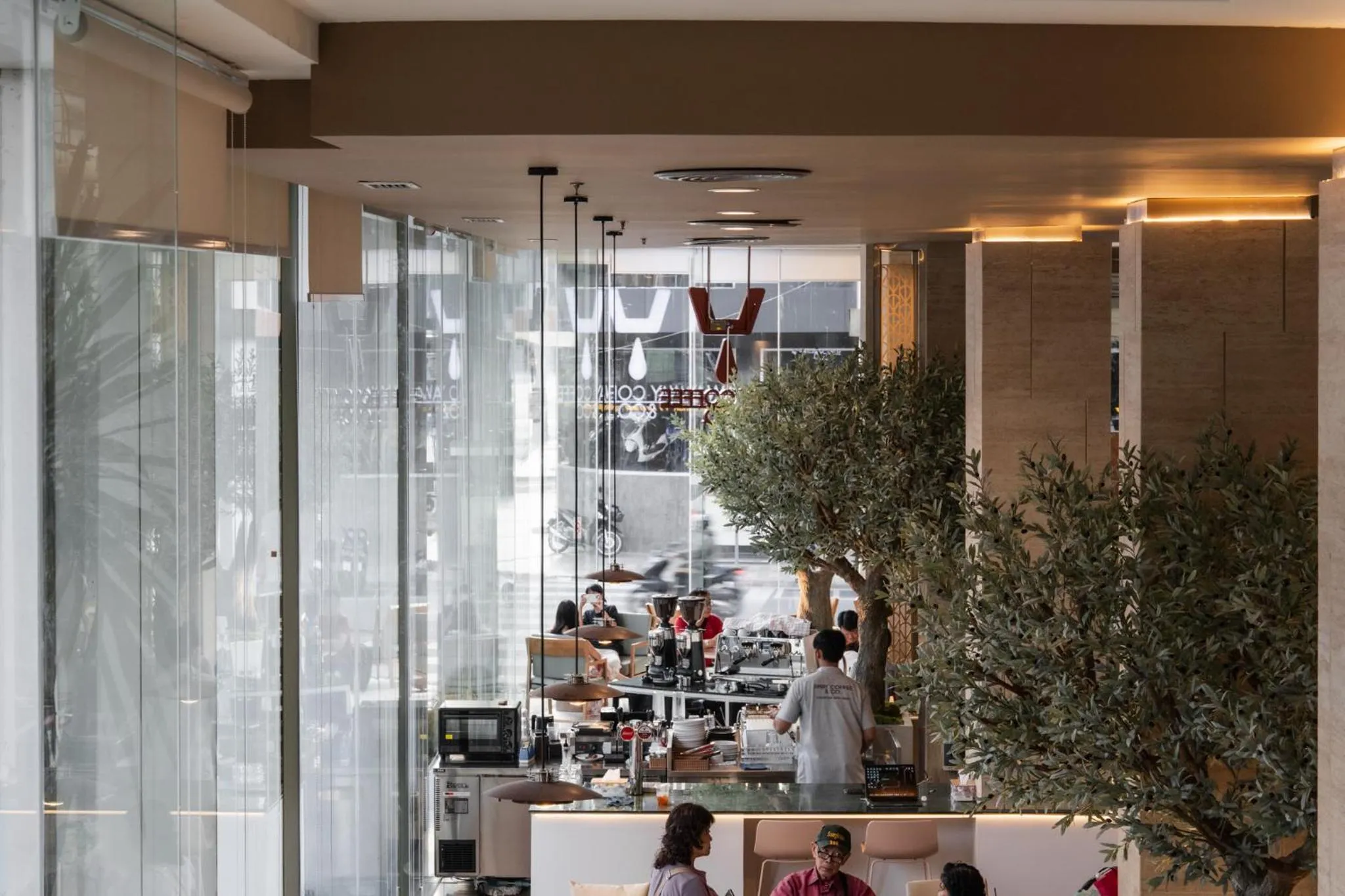 Golden Crown Grand Hotel