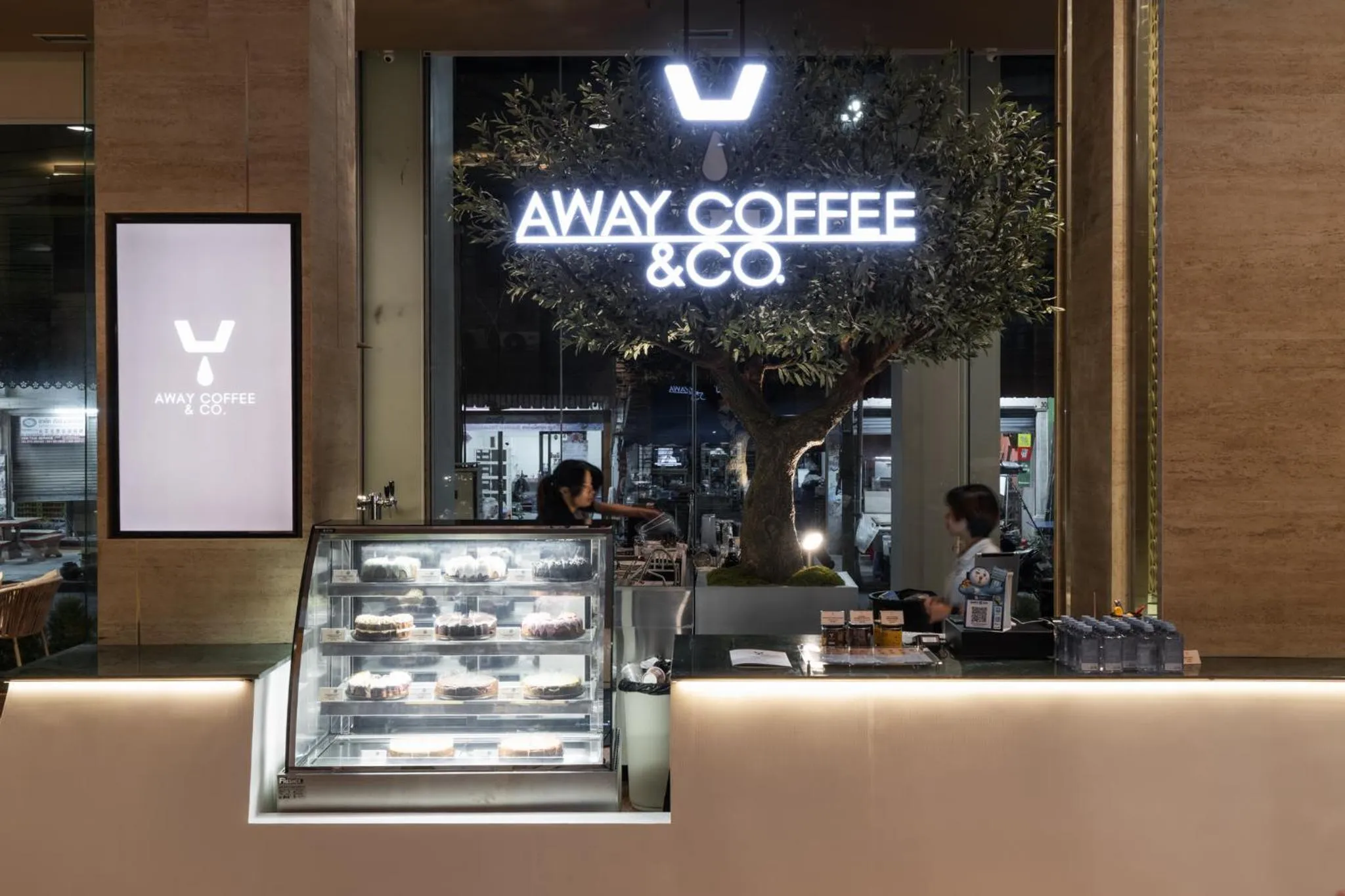 Golden Crown Grand Hotel