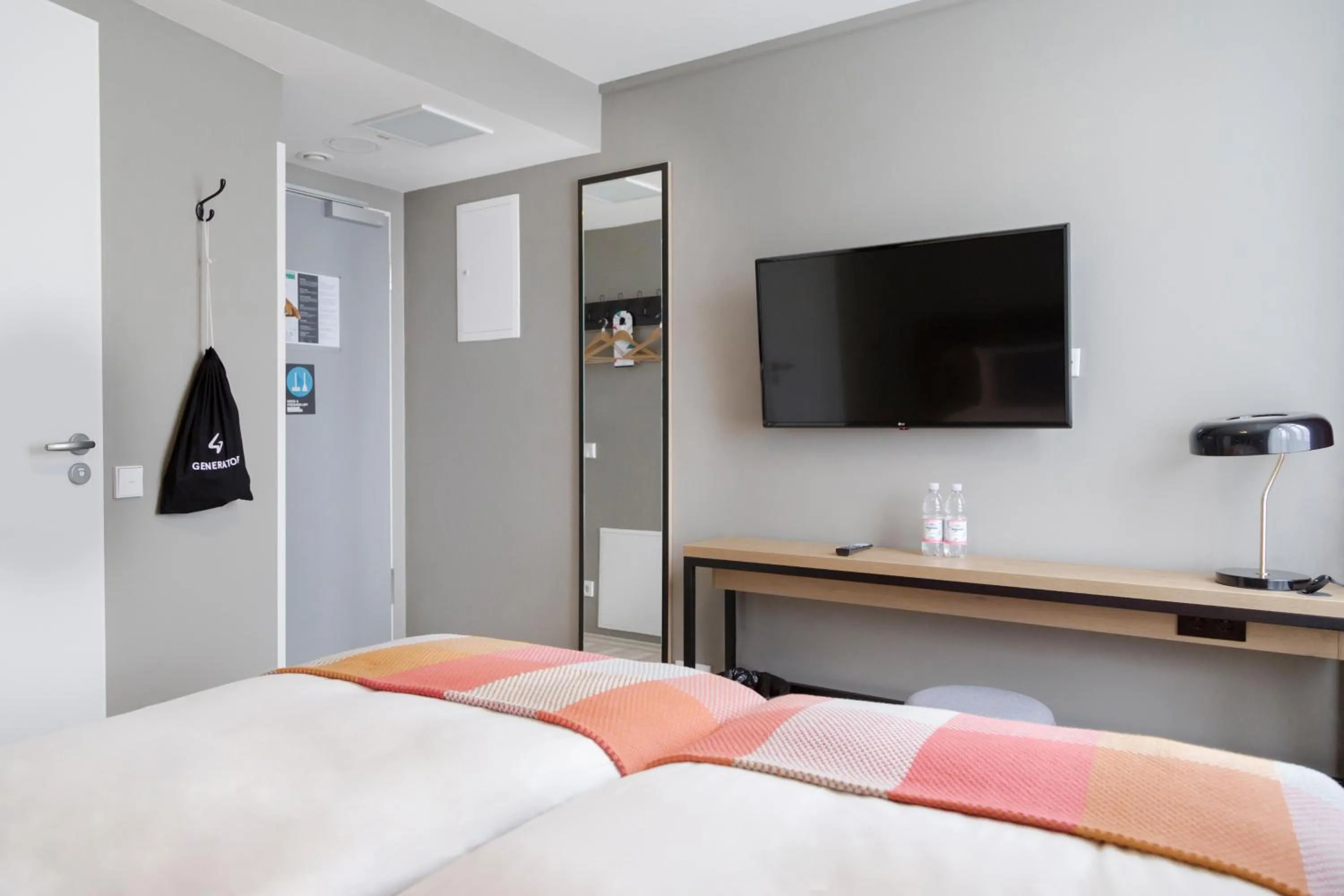 TV and multimedia, Bed in Generator Hamburg