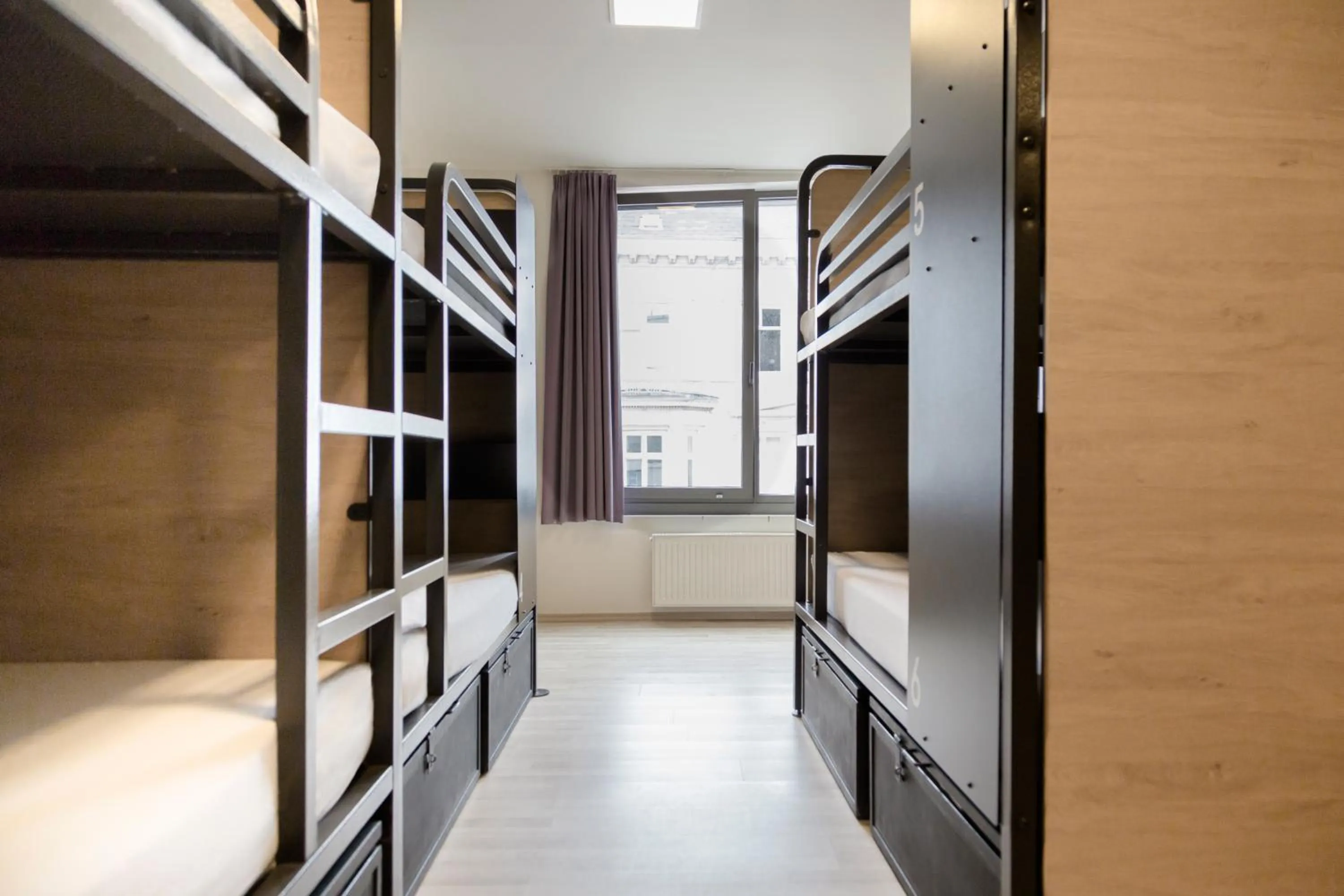 bunk bed, Bed in Generator Hamburg