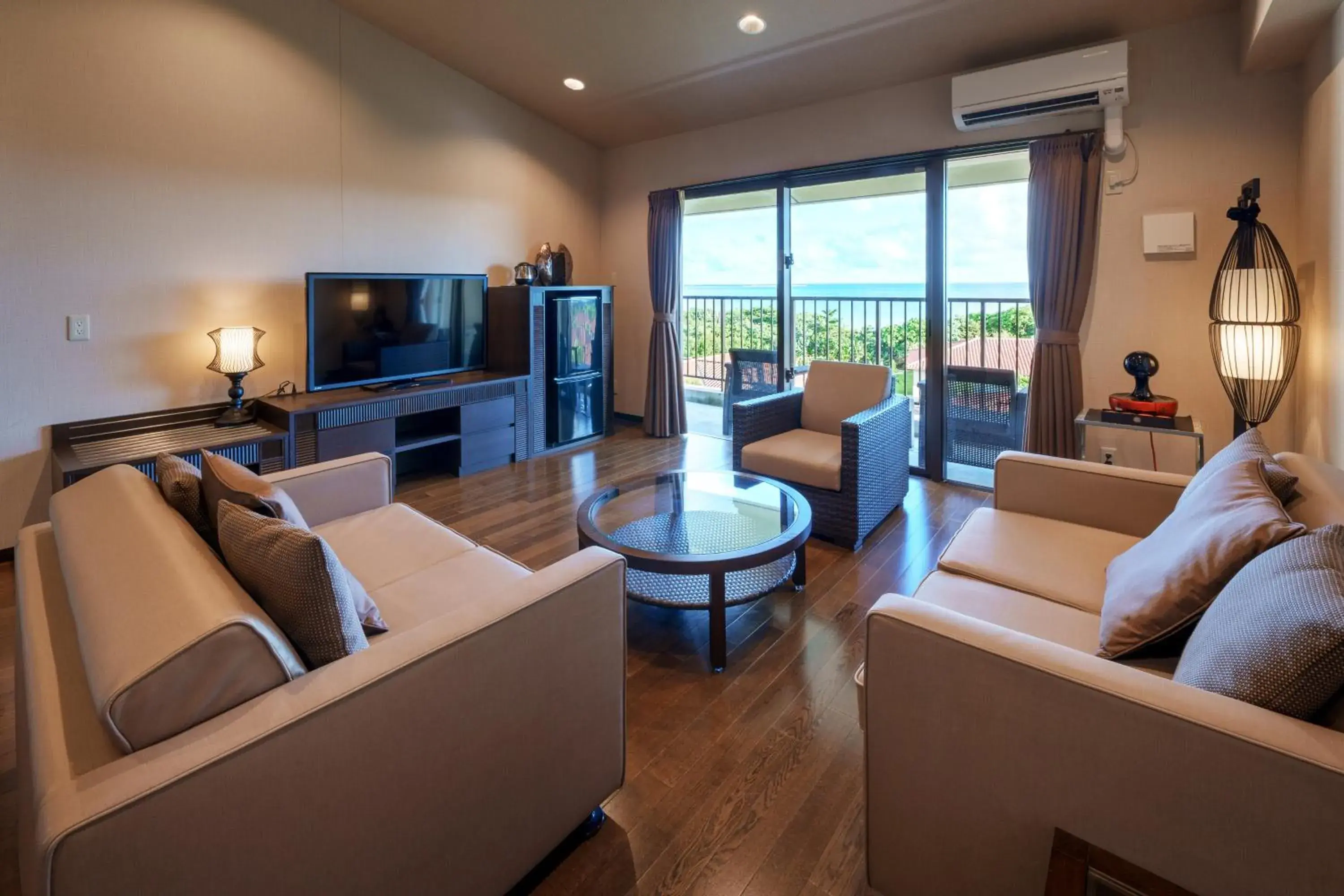 Superior Room with Terrace and Ocean View - Villa Garden in GRANDVRIORESORT ISHIGAKIJIMA Ocean's Wing & Villa Garden Superior Room with Terrace and Ocean View - Villa Garden in GRANDVRIORESORT ISHIGAKIJIMA Ocean's Wing & Villa Garden