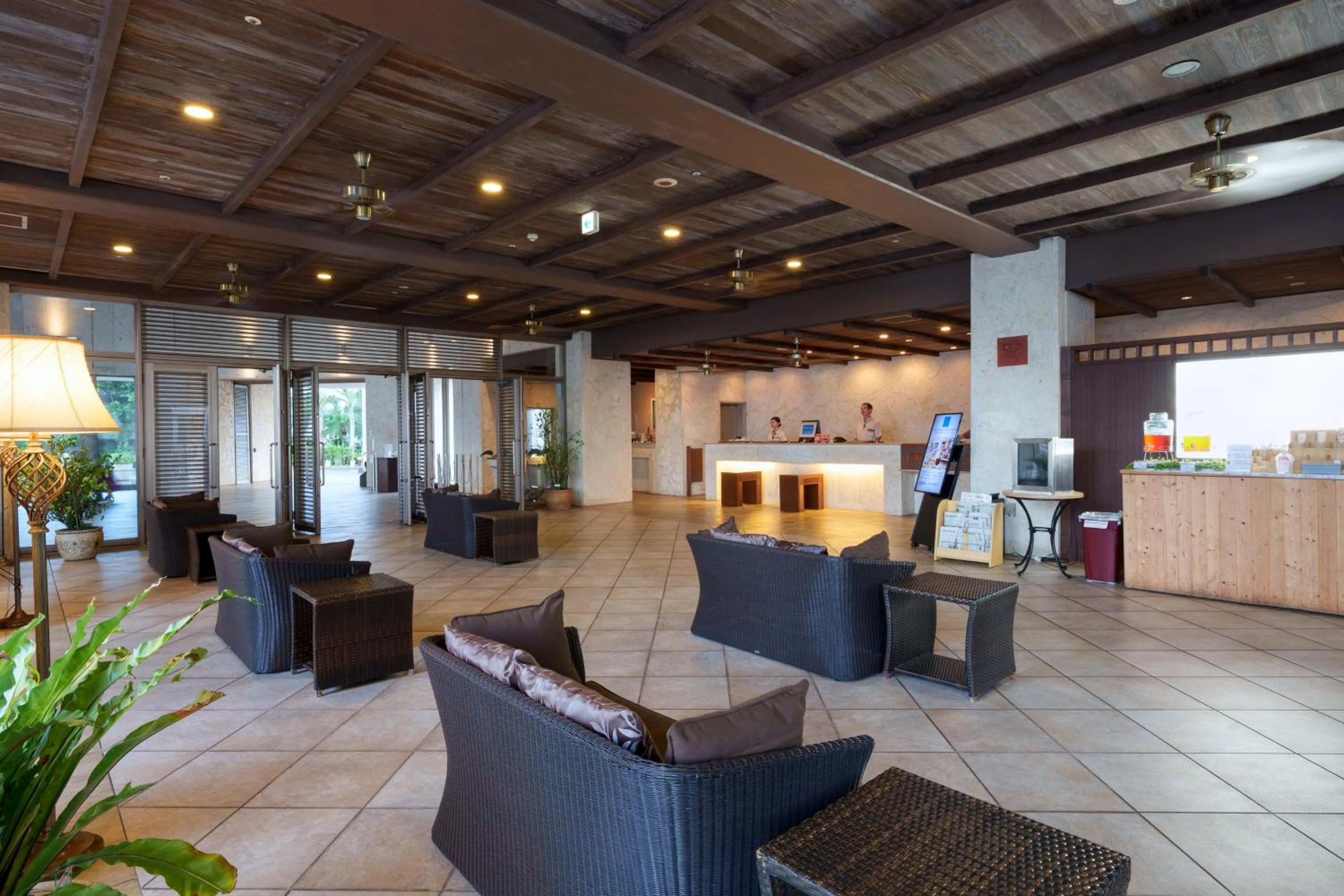 Lobby or reception in GRANDVRIORESORT ISHIGAKIJIMA Ocean's Wing & Villa Garden