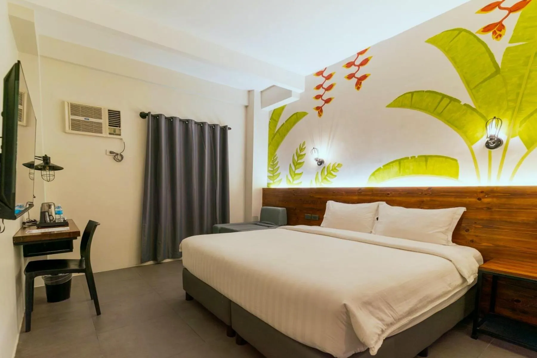 Bedroom, Bed in U Hotels Makati