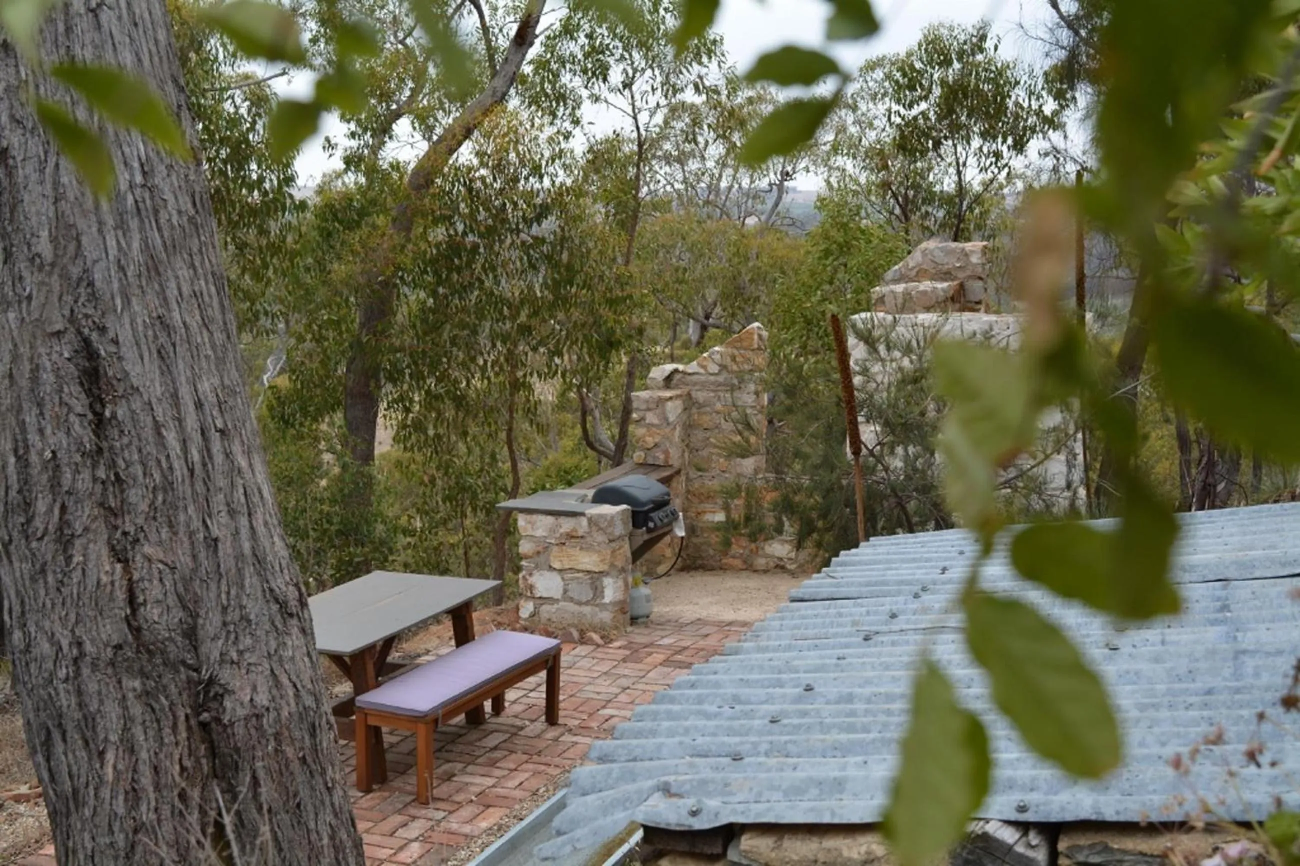 BBQ facilities in Trestrail Cottage Accommodation