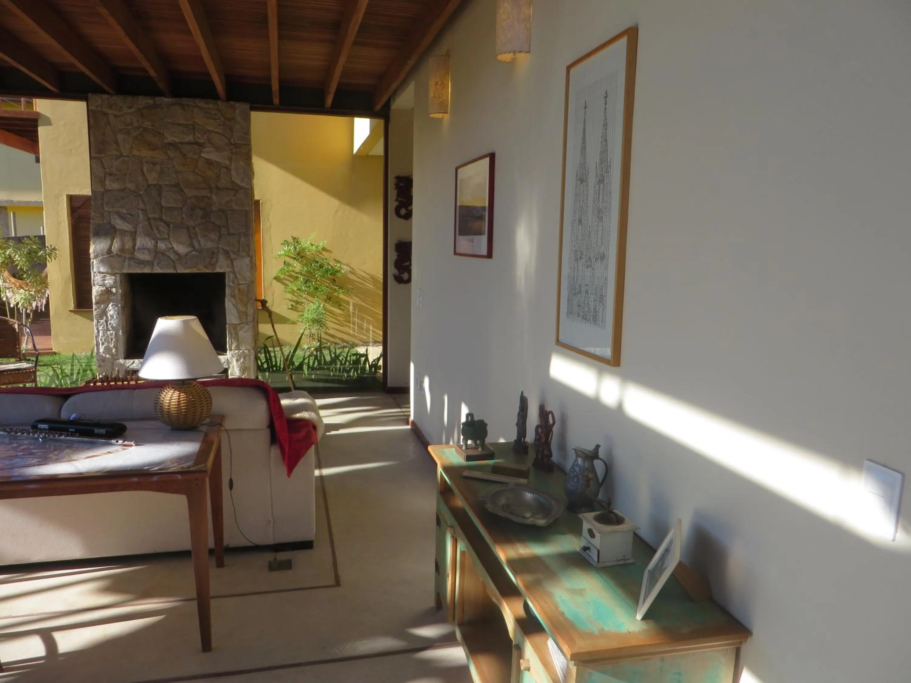 Communal lounge/ TV room in Casa Bon Voyage - Guesthouse