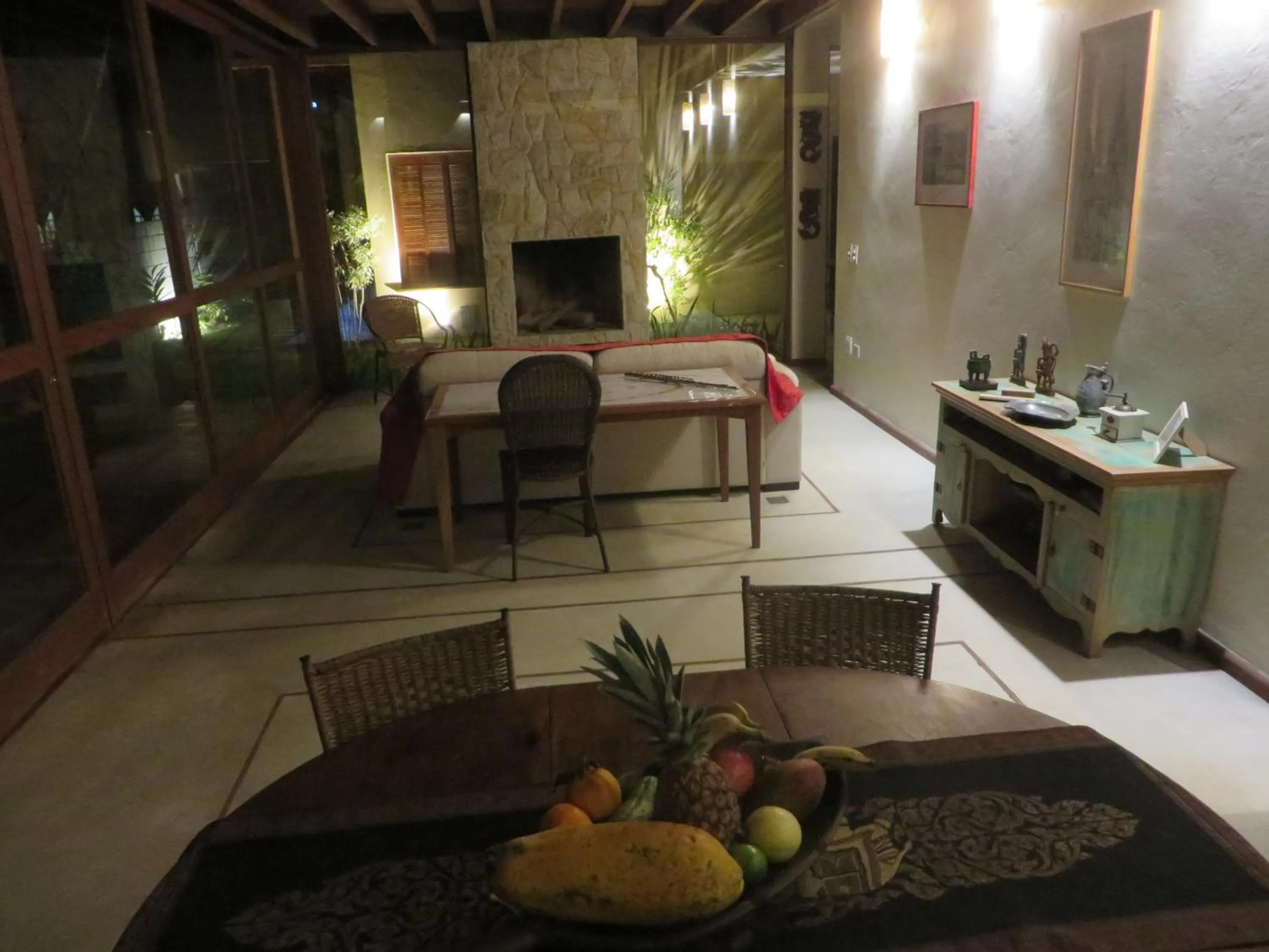 Communal lounge/ TV room in Casa Bon Voyage - Guesthouse