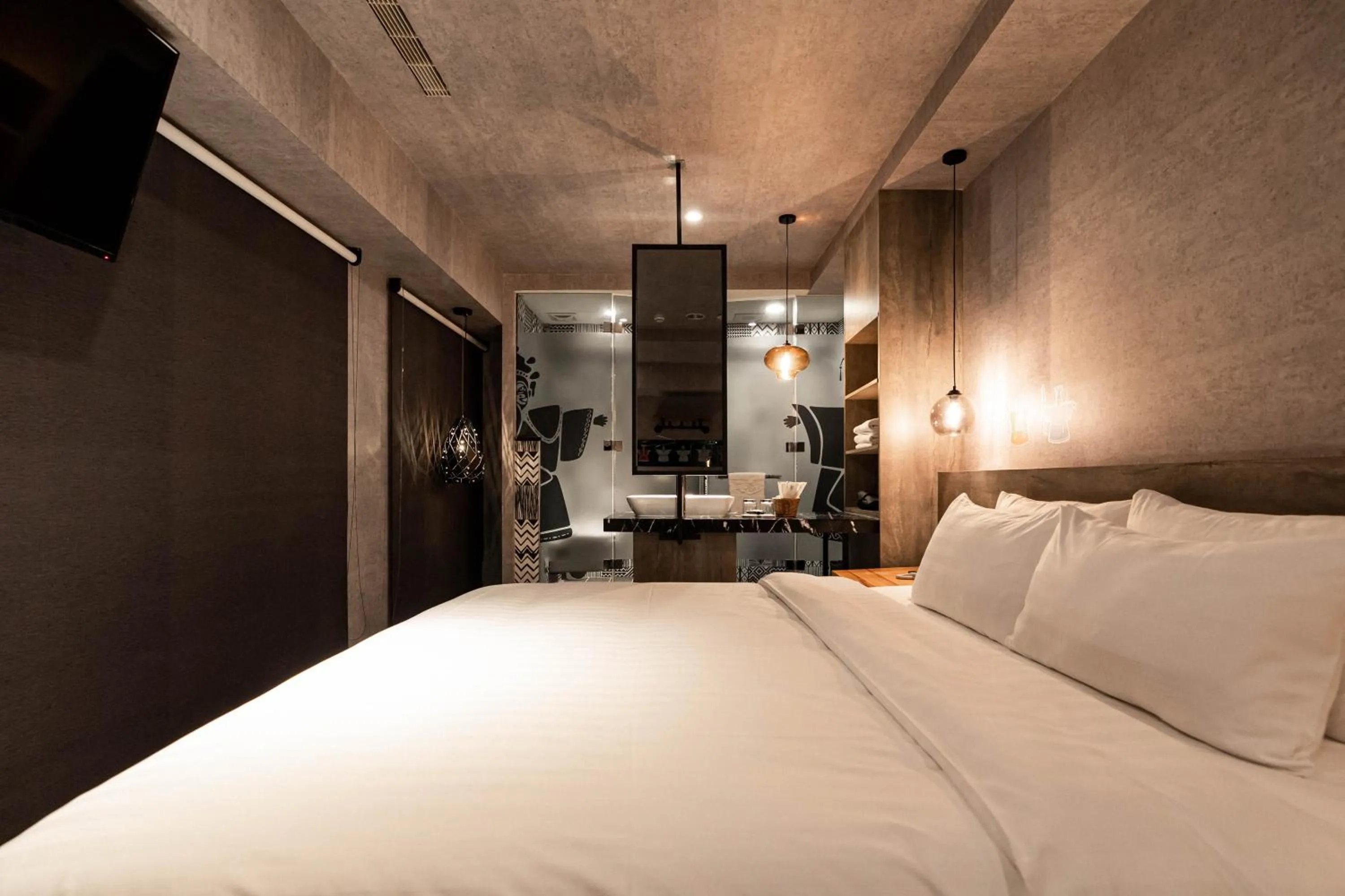 Property building, Bed in Huwei Hotel