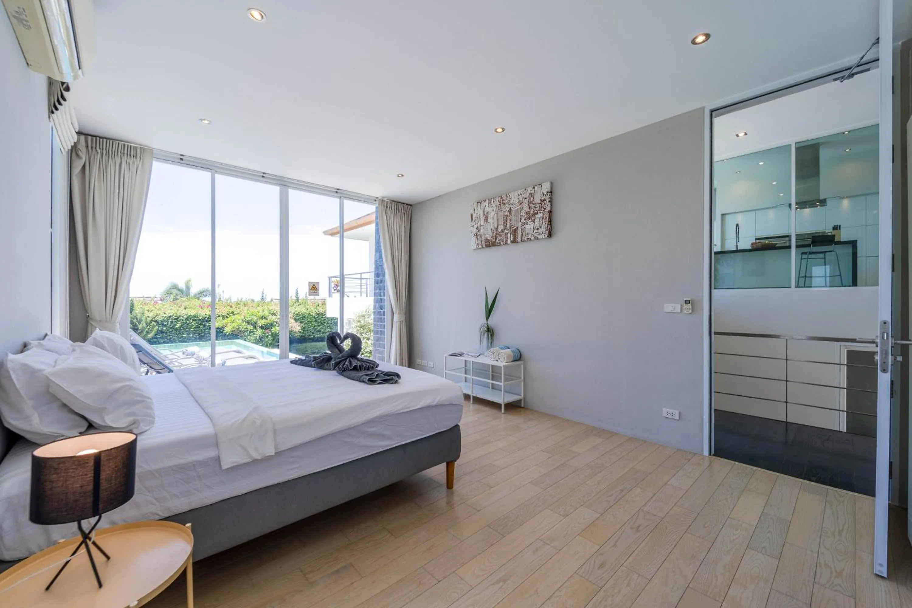 Bed in Phu Montra Villa With Ocean View PM-A4