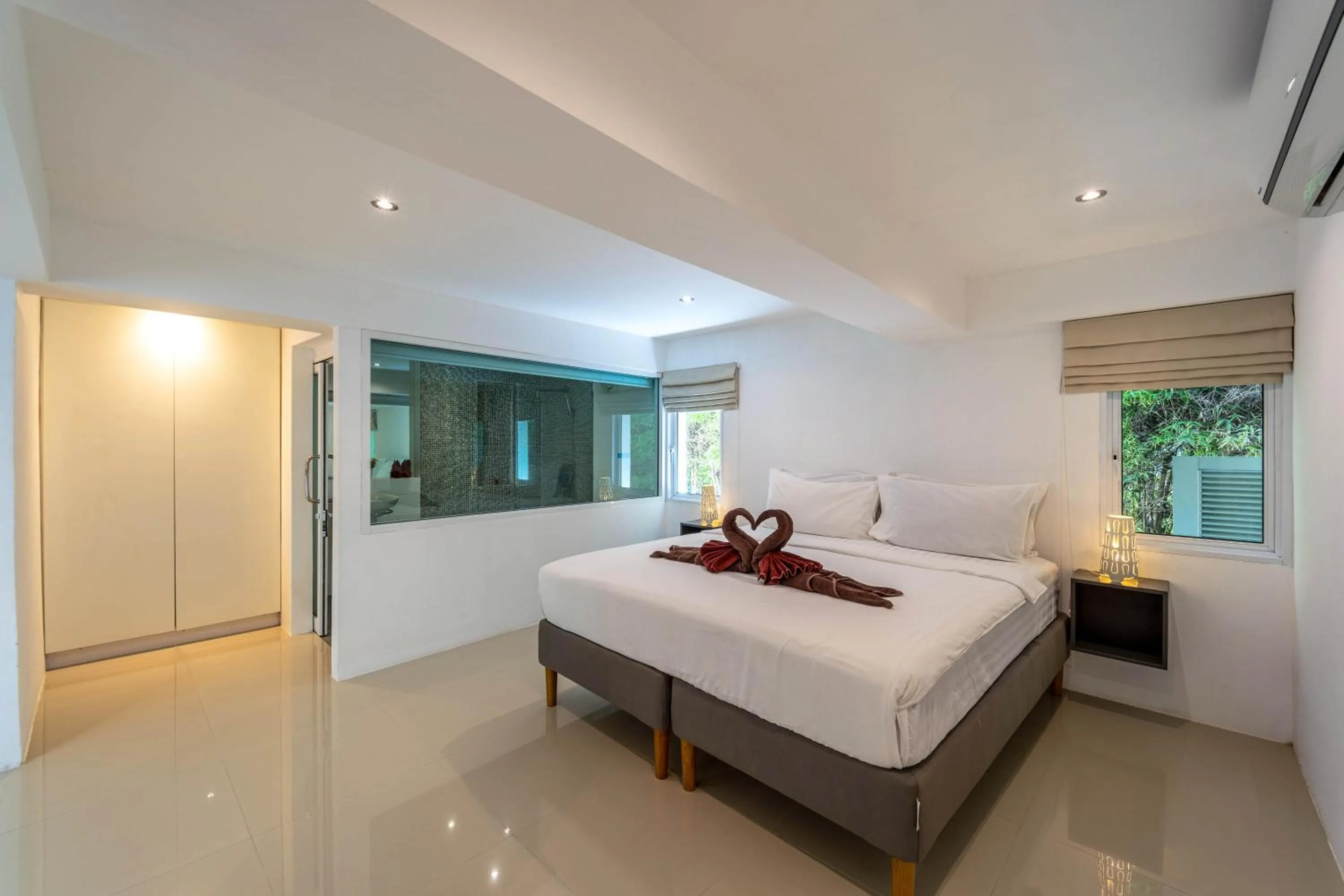Bed in Phu Montra Villa With Ocean View PM-A4