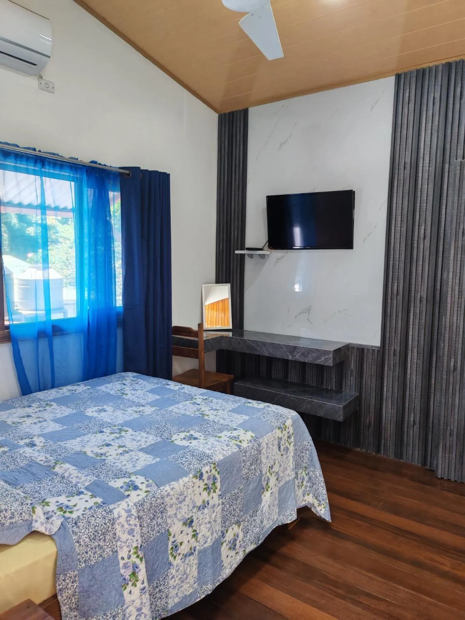 Bed in Cabinas Popular