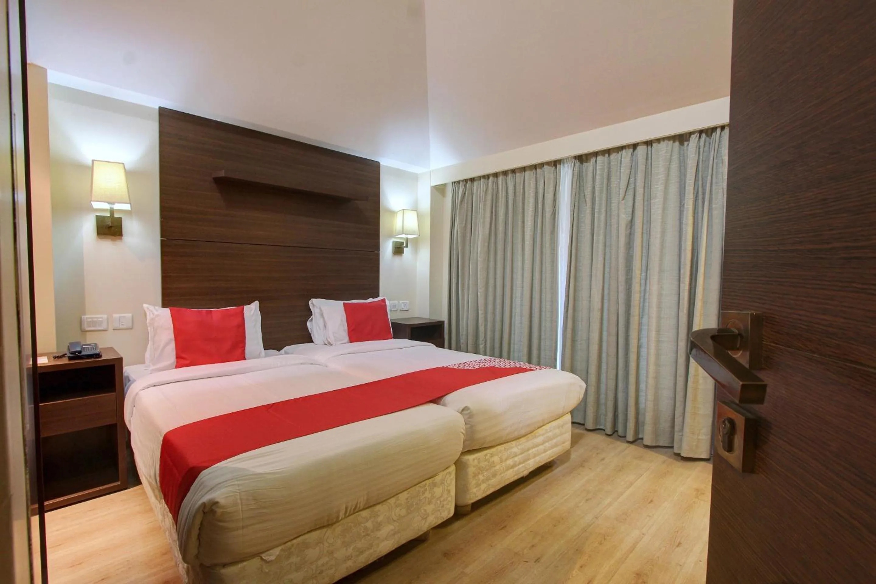 Bedroom, Bed in Golden Amoon Resort