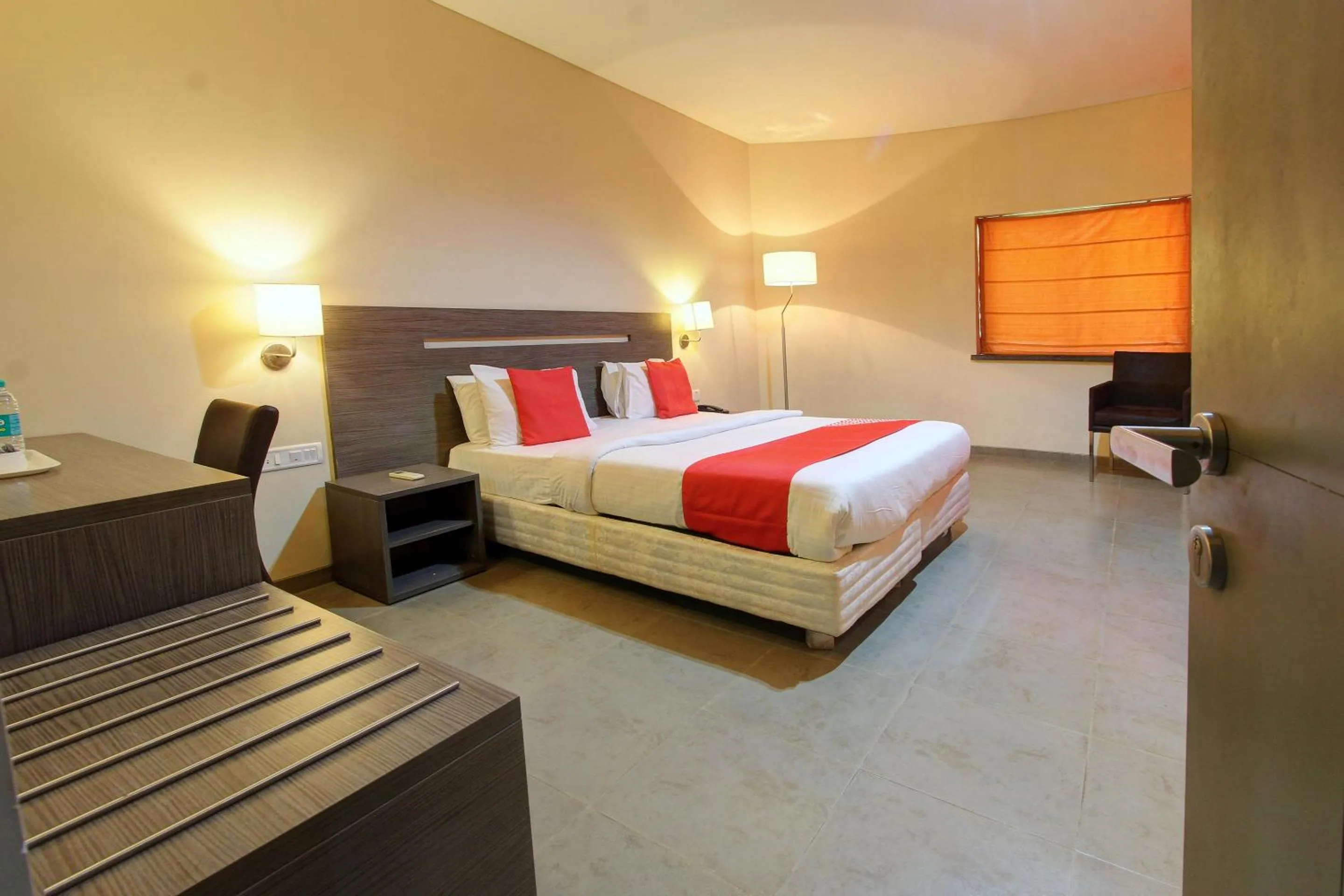 Bedroom, Bed in Golden Amoon Resort