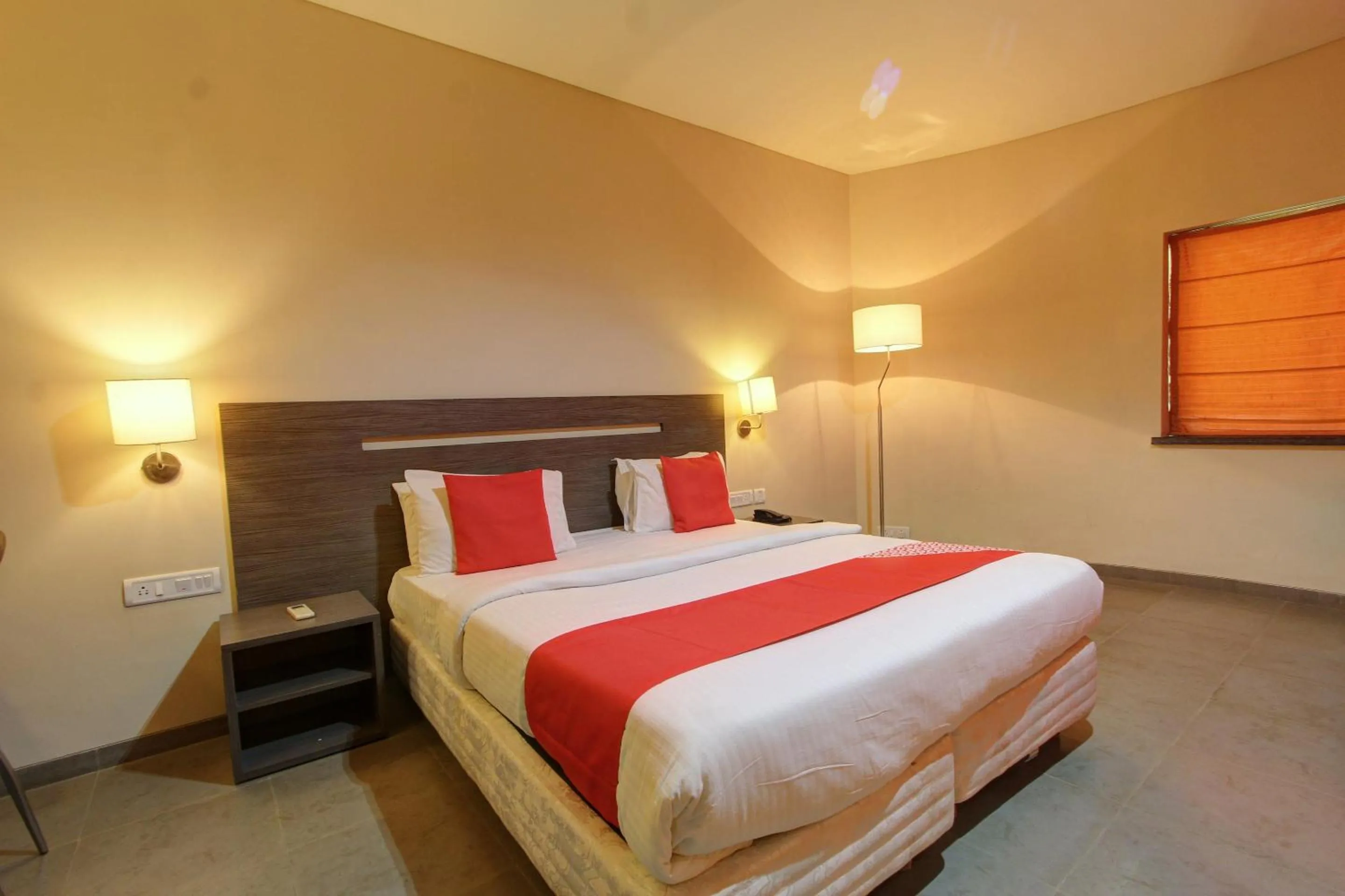 Bedroom, Bed in Golden Amoon Resort