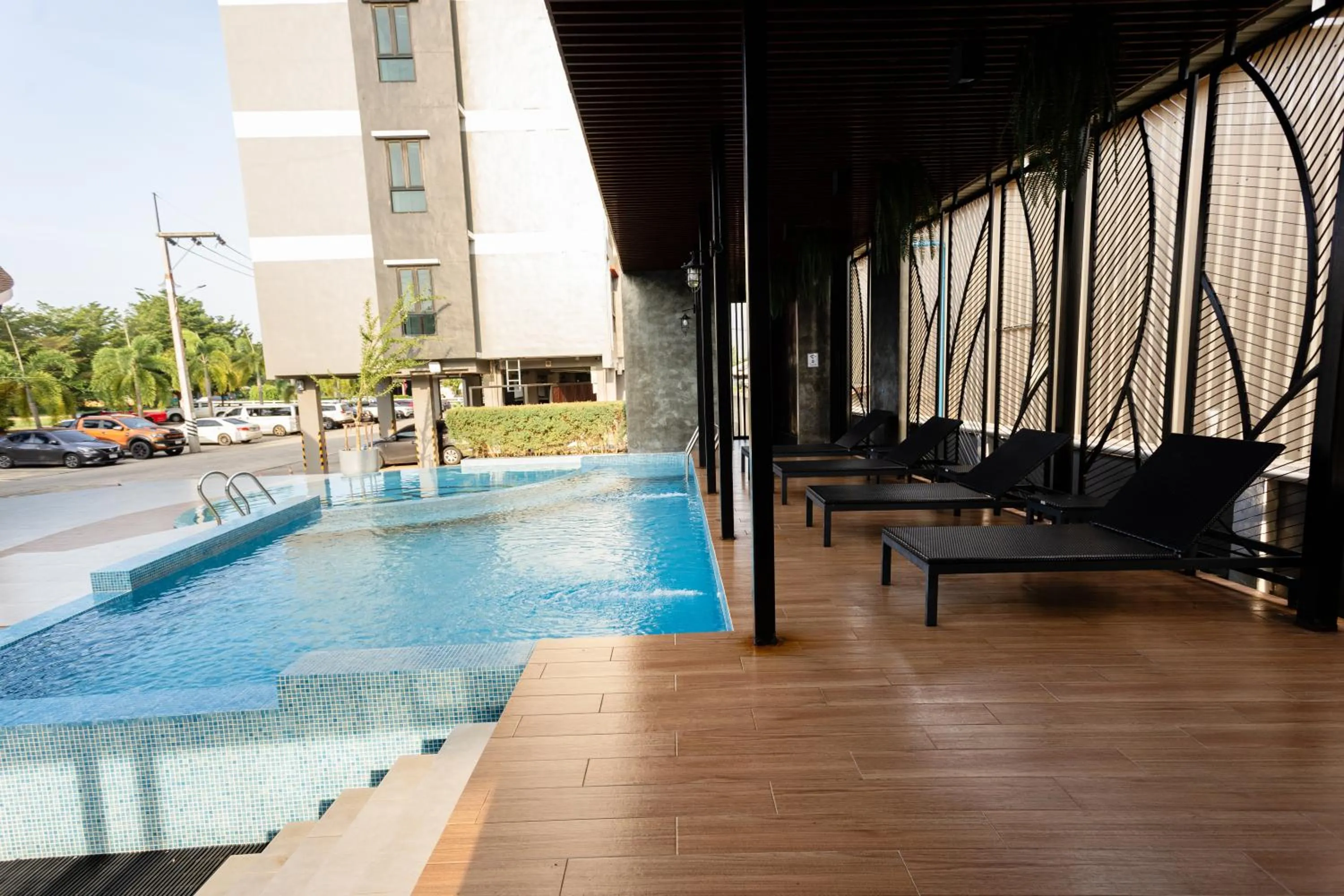 Swimming pool in Ps Sriphu Hotel