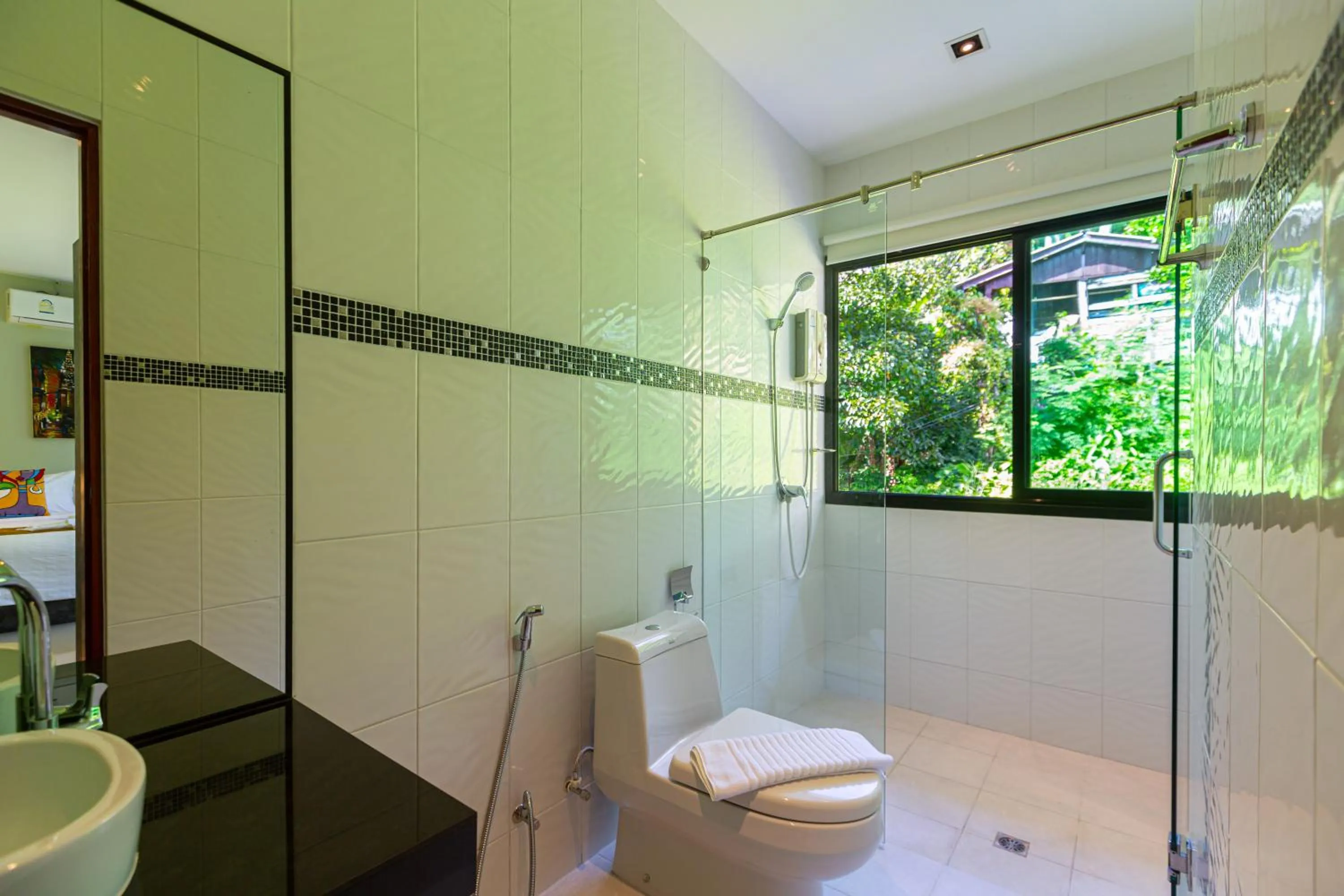 Shower in Rossarin Sea View Patong