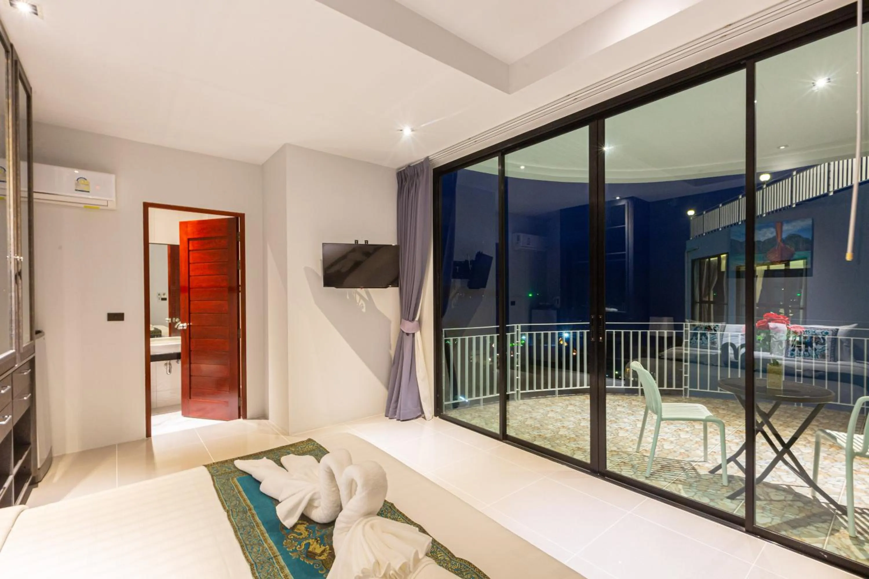 Balcony/Terrace in Rossarin Sea View Patong