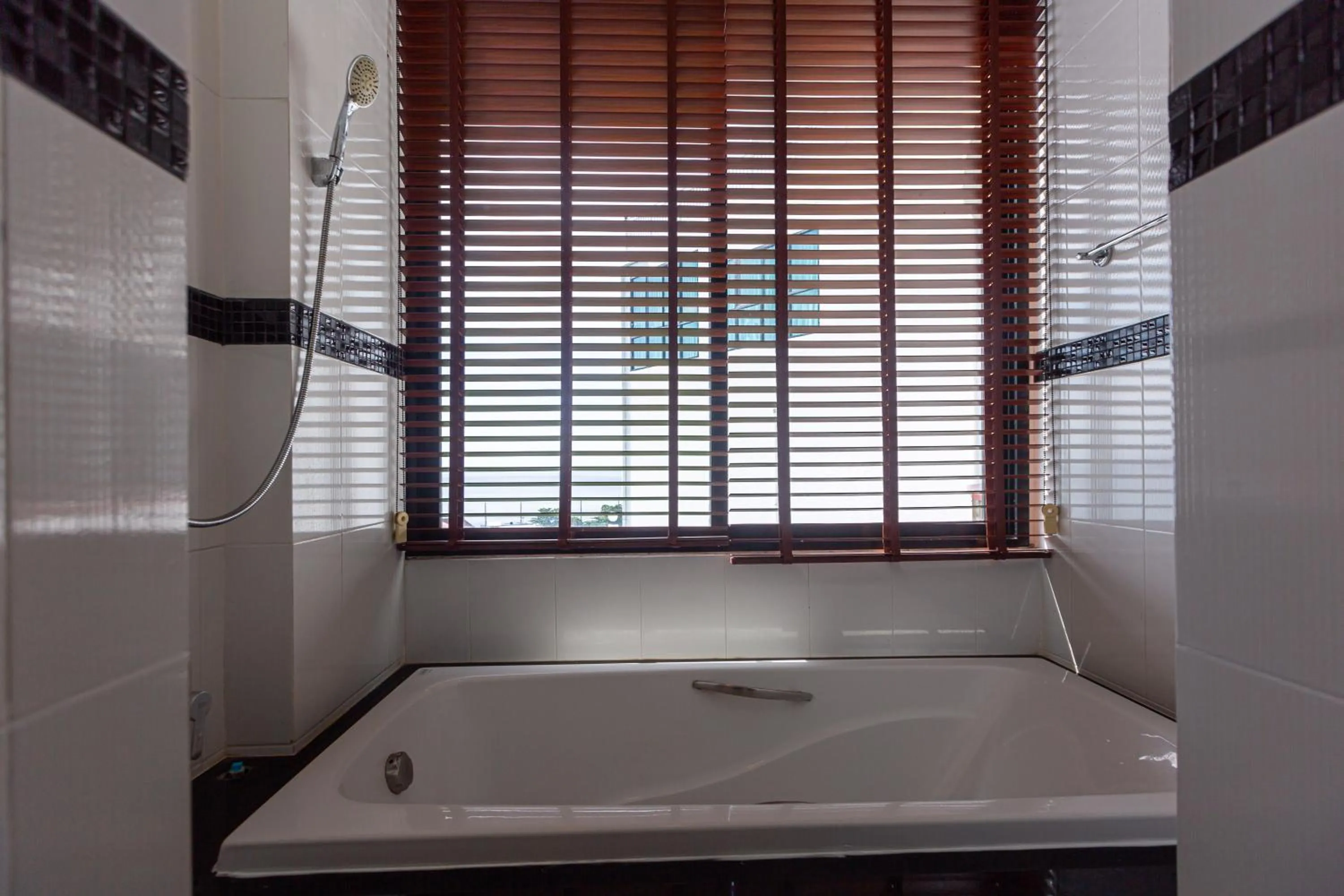 Bathroom in Rossarin Sea View Patong