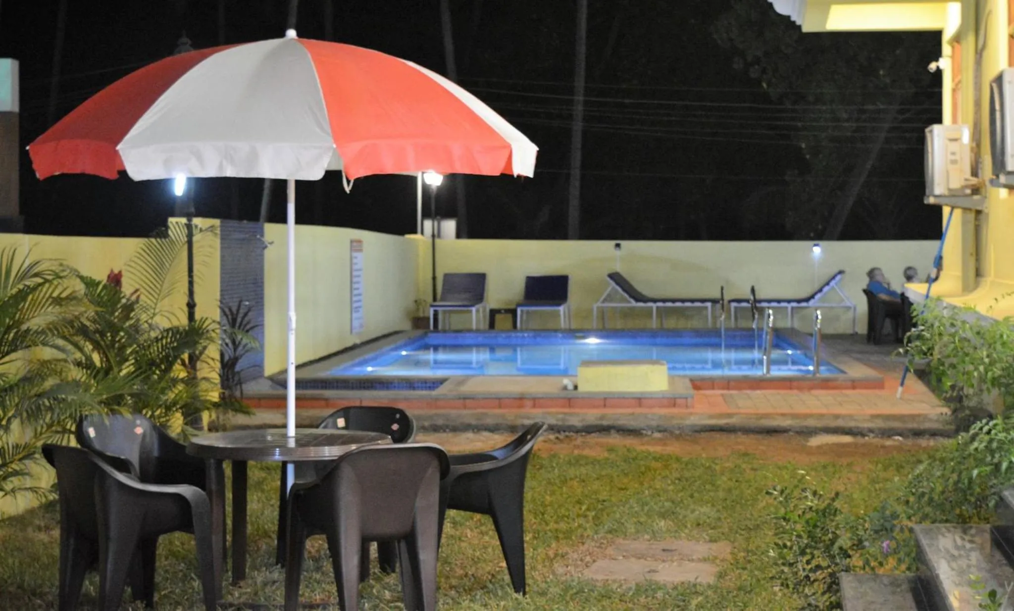 Swimming pool in Sonikas Leisure
