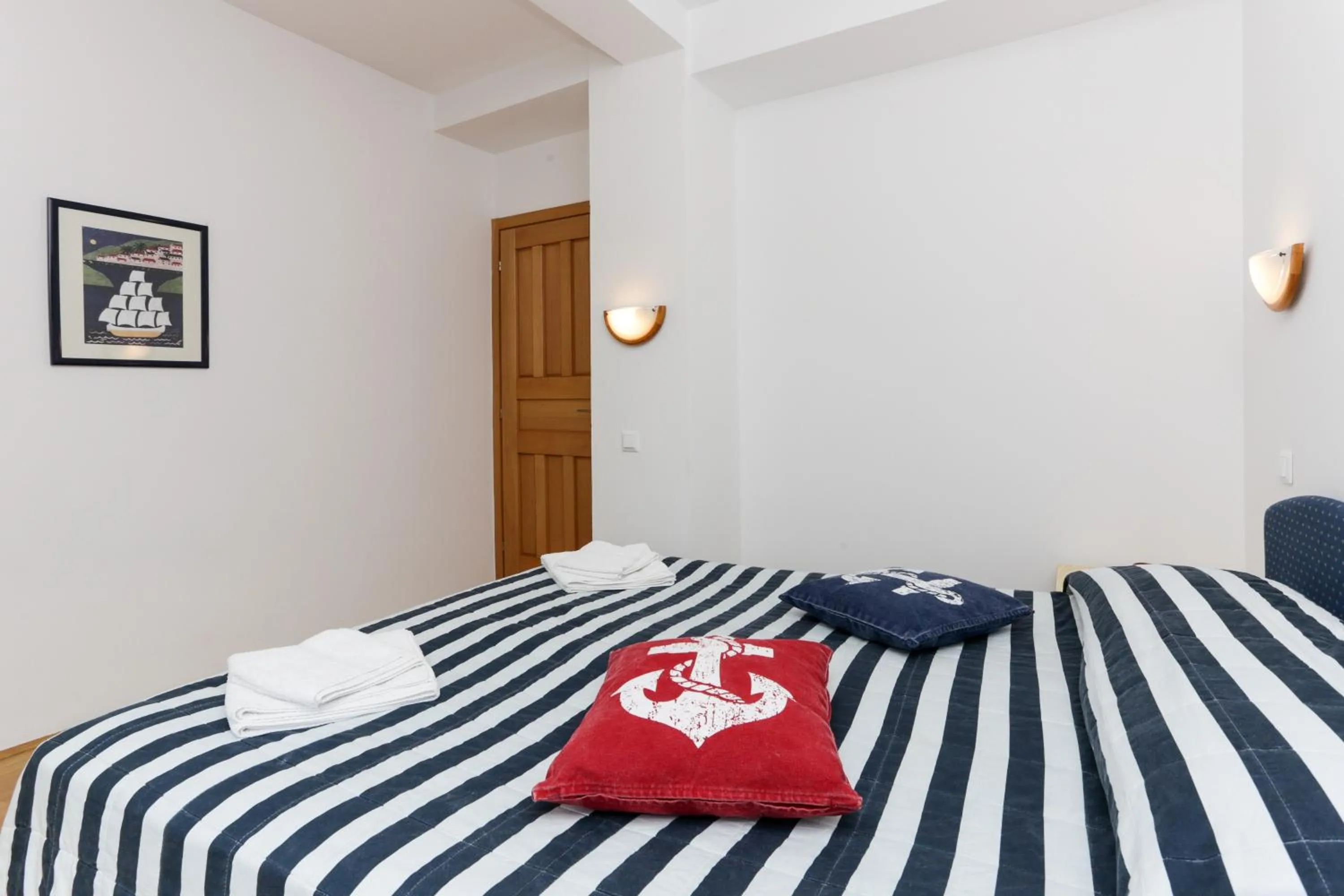 Photo of the whole room, Bed in K-apartments