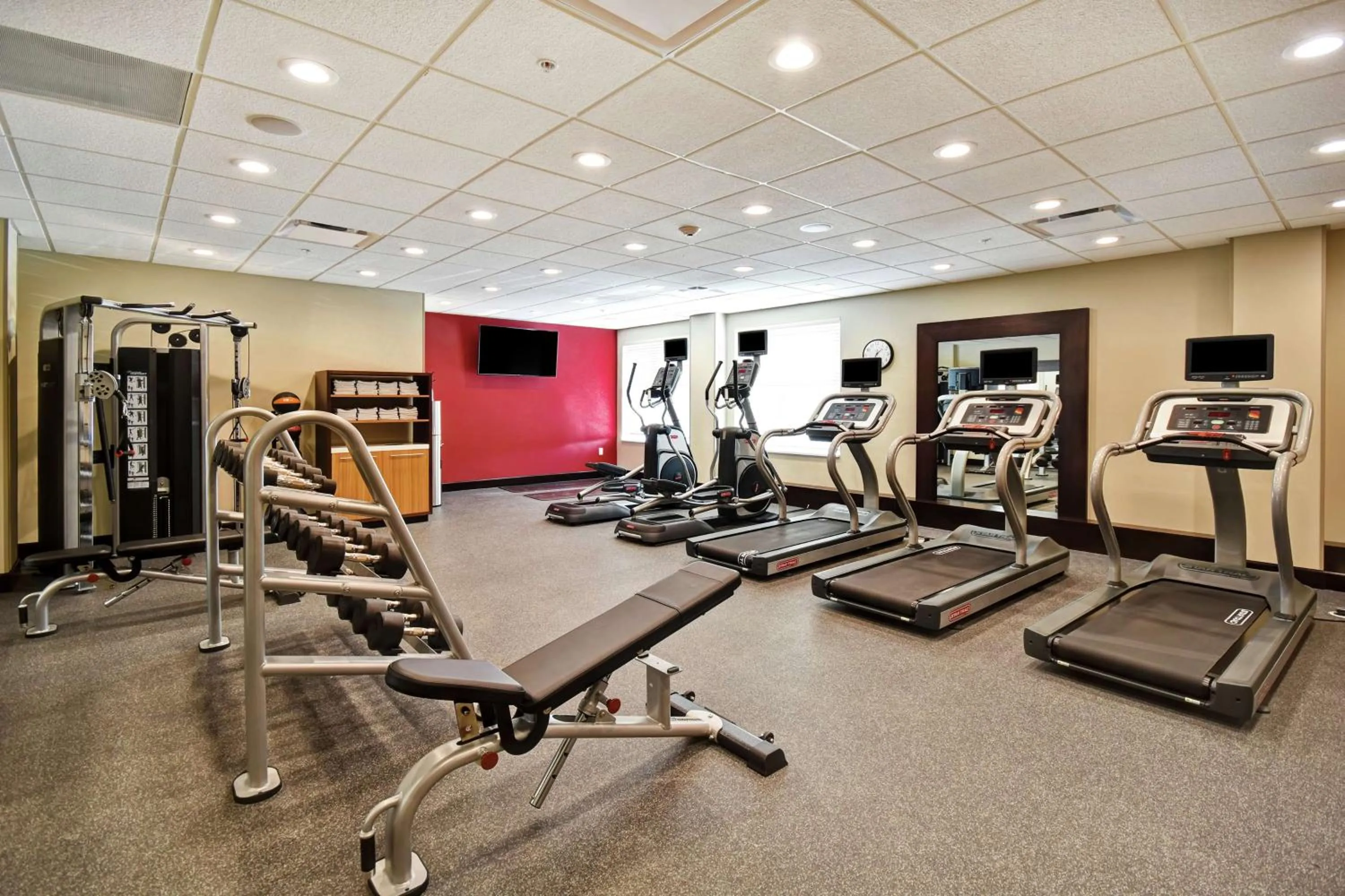 Fitness centre/facilities in Homewood Suites by Hilton Novi Detroit