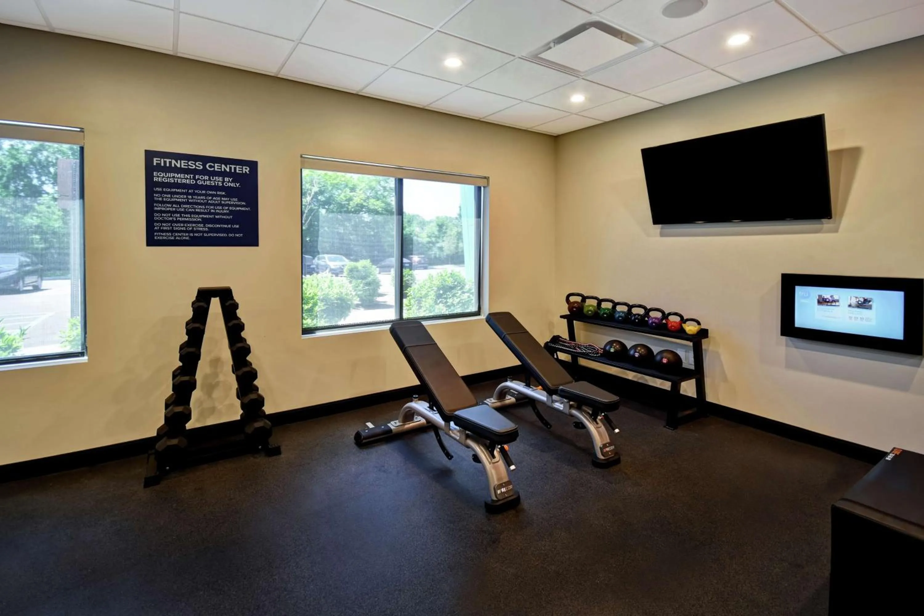 Fitness centre/facilities in Tru By Hilton Sterling Heights Detroit