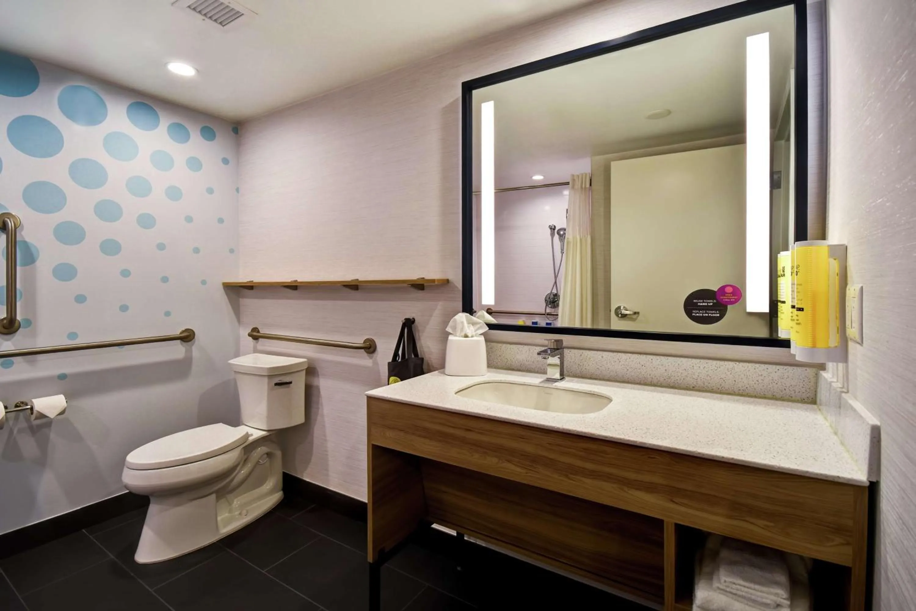 Bathroom in Tru By Hilton Sterling Heights Detroit