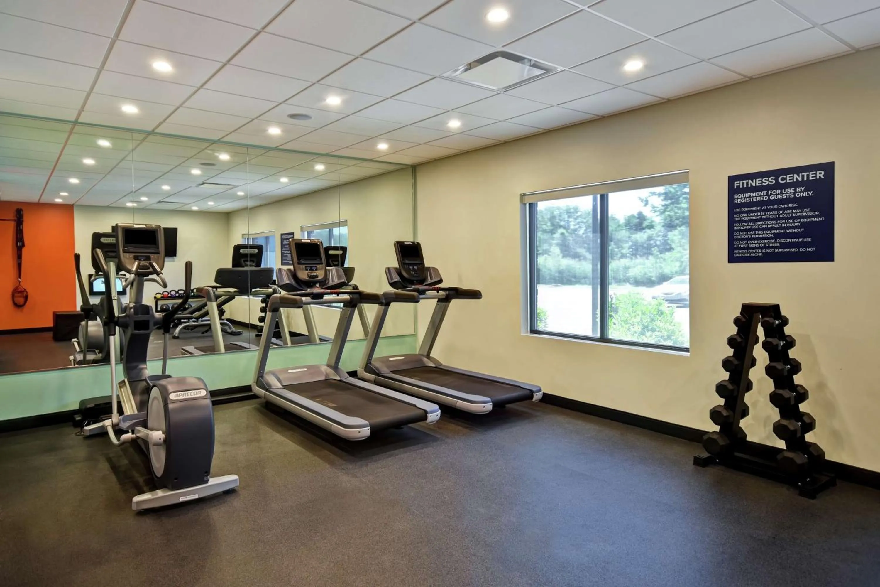 Fitness centre/facilities in Tru By Hilton Sterling Heights Detroit