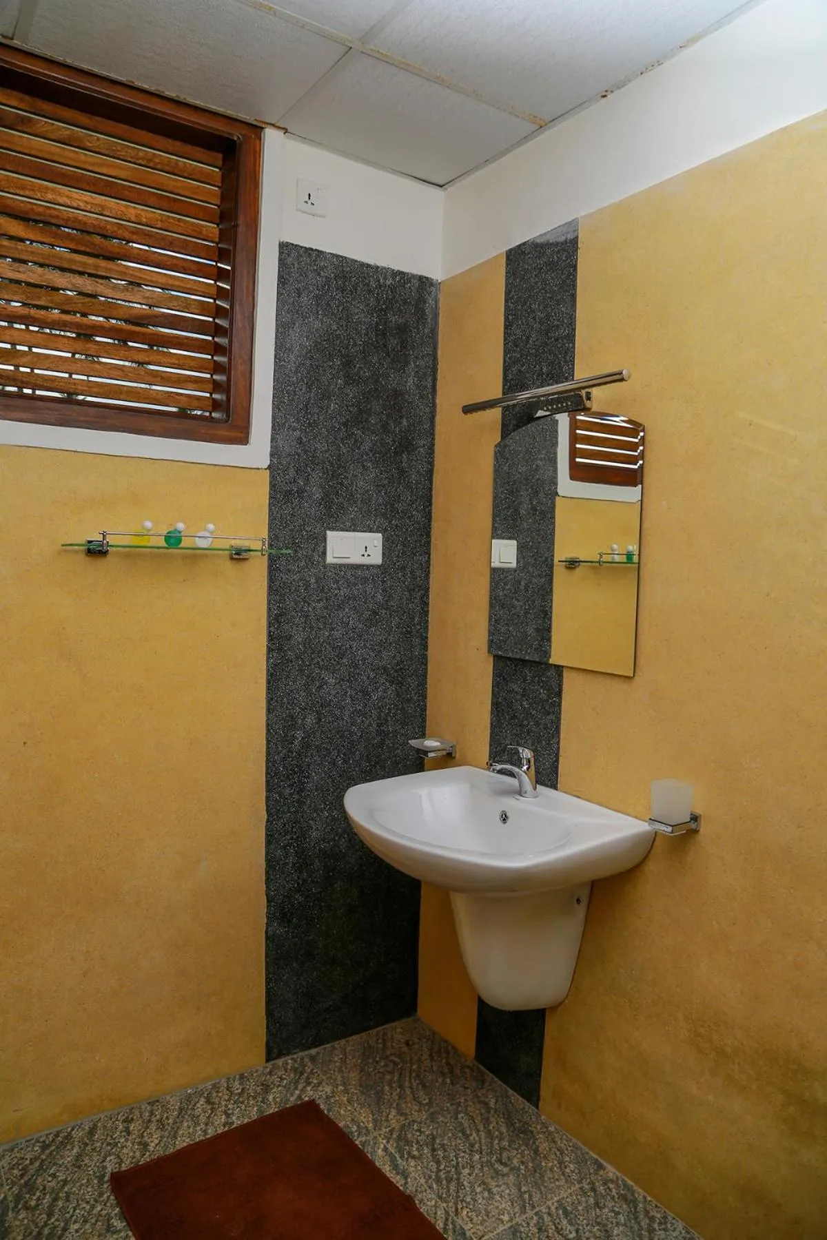 Bathroom in Top Secret Beach Hotel