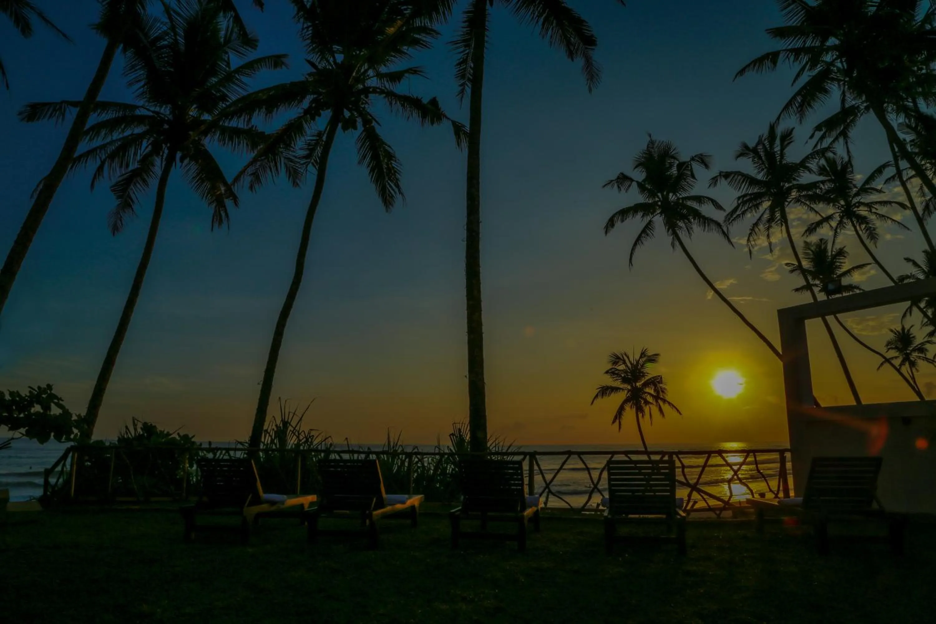 Sunrise in Top Secret Beach Hotel
