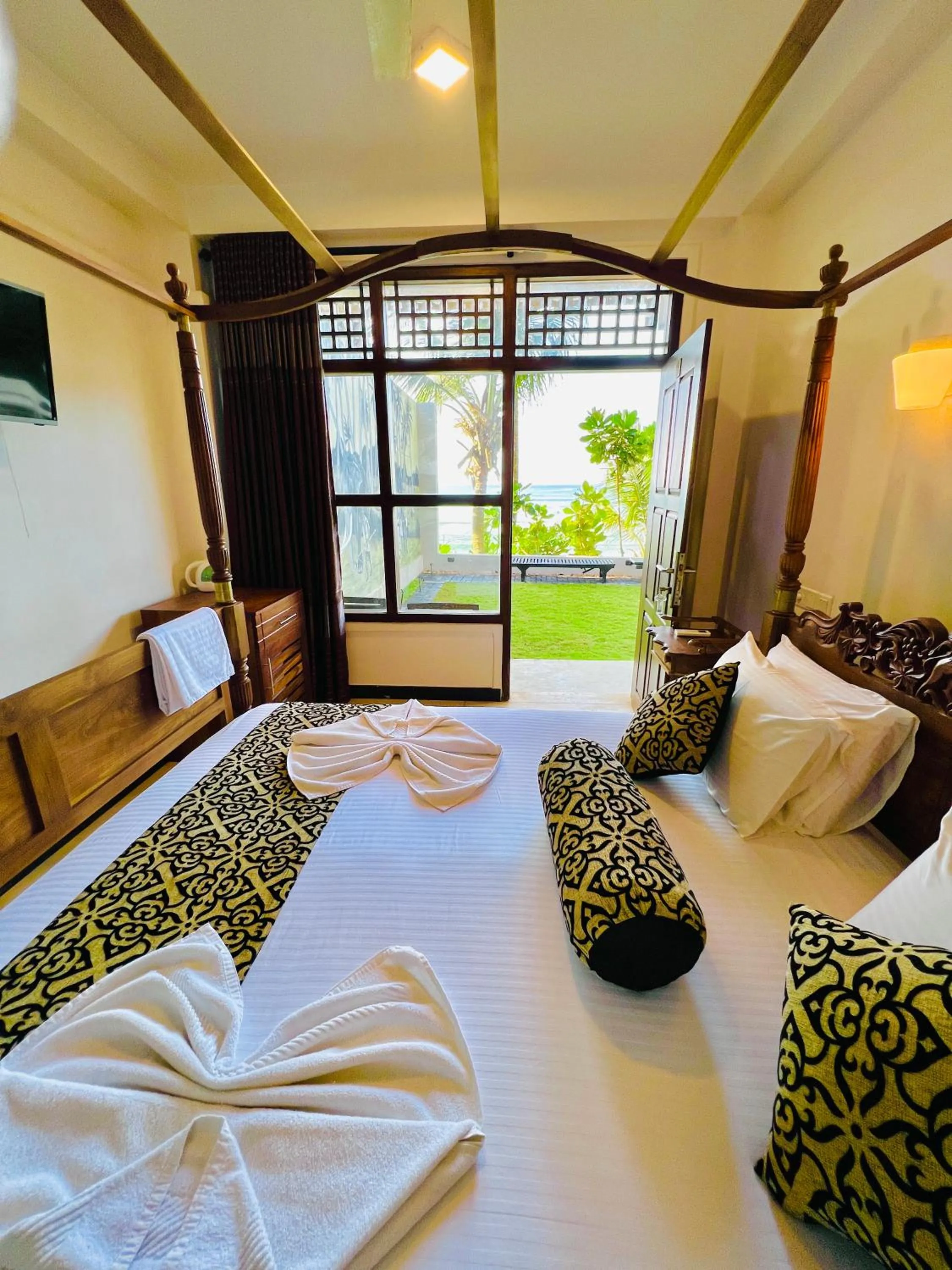 Bed in Top Secret Beach Hotel