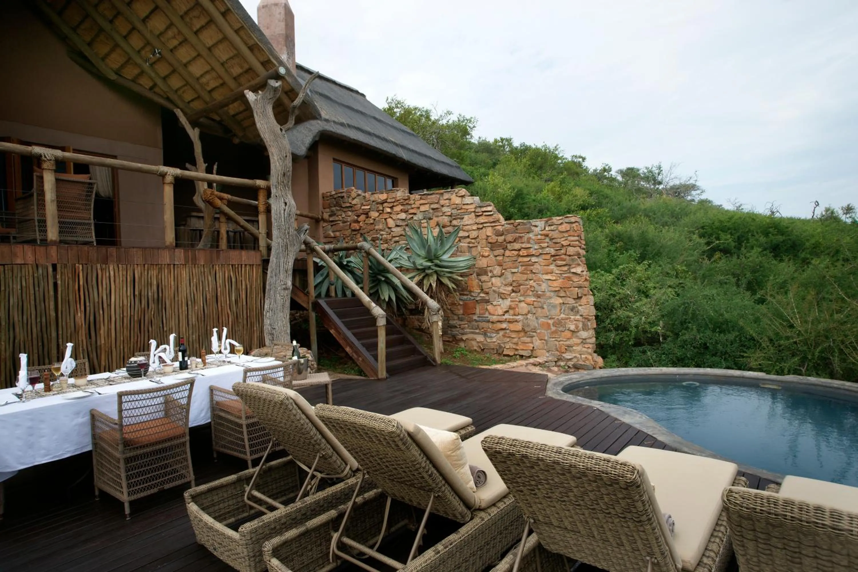 Swimming pool in Impodimo Game Lodge