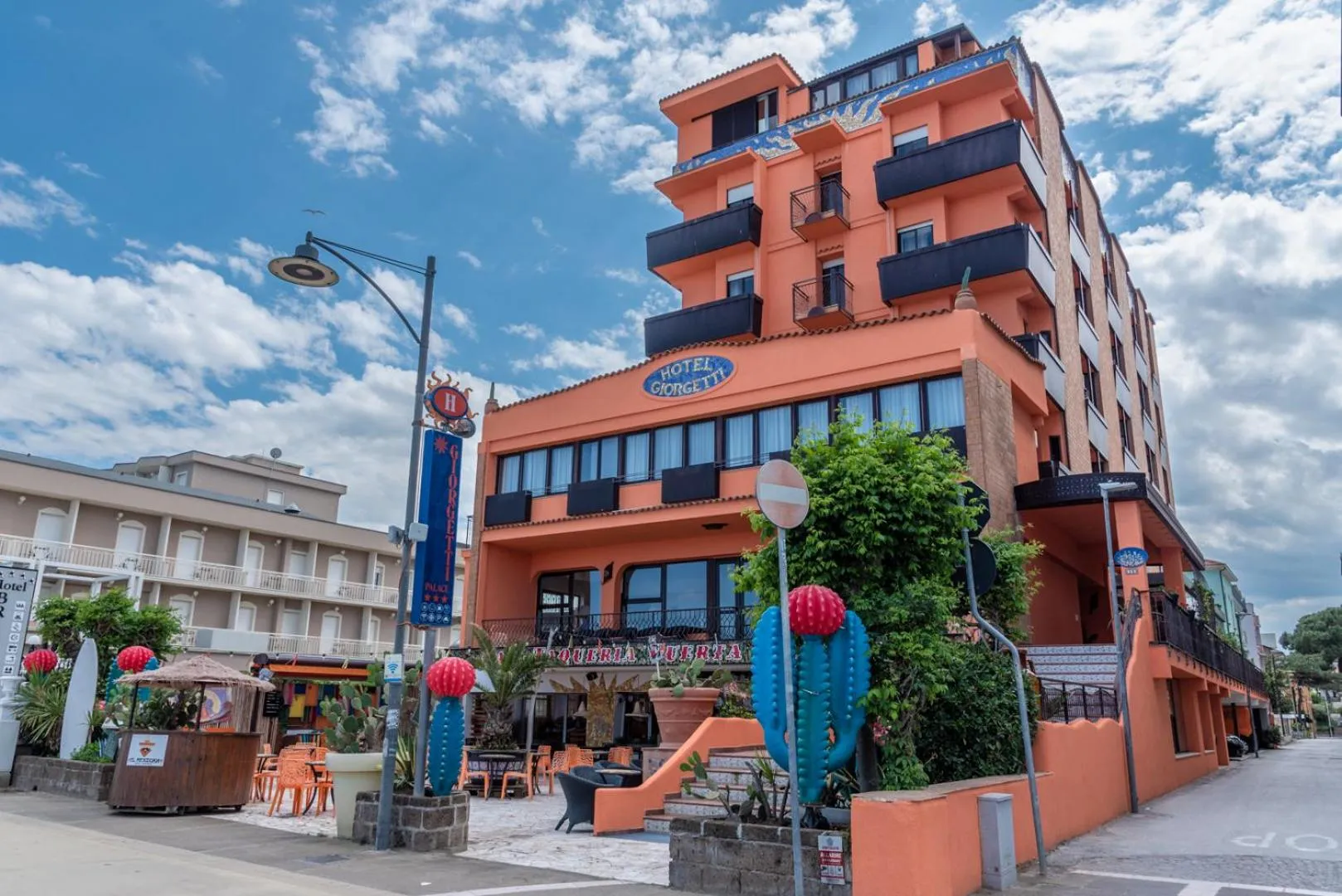 Property building in Hotel Giorgetti Orange