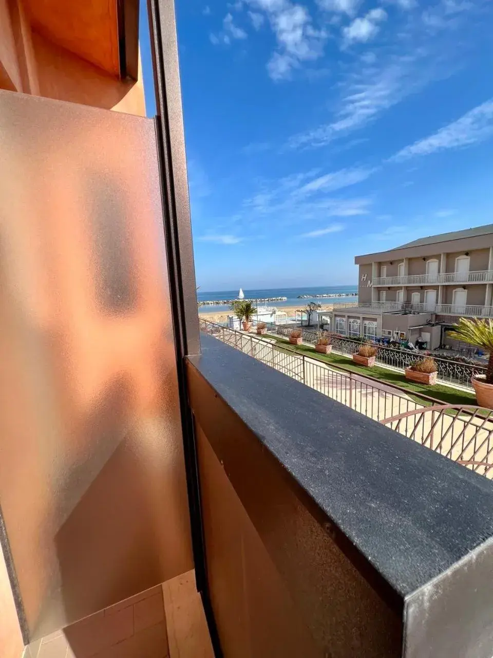 Double Room with Balcony and Lateral Sea View in Hotel Giorgetti Orange Double Room with Balcony and Lateral Sea View in Hotel Giorgetti Orange