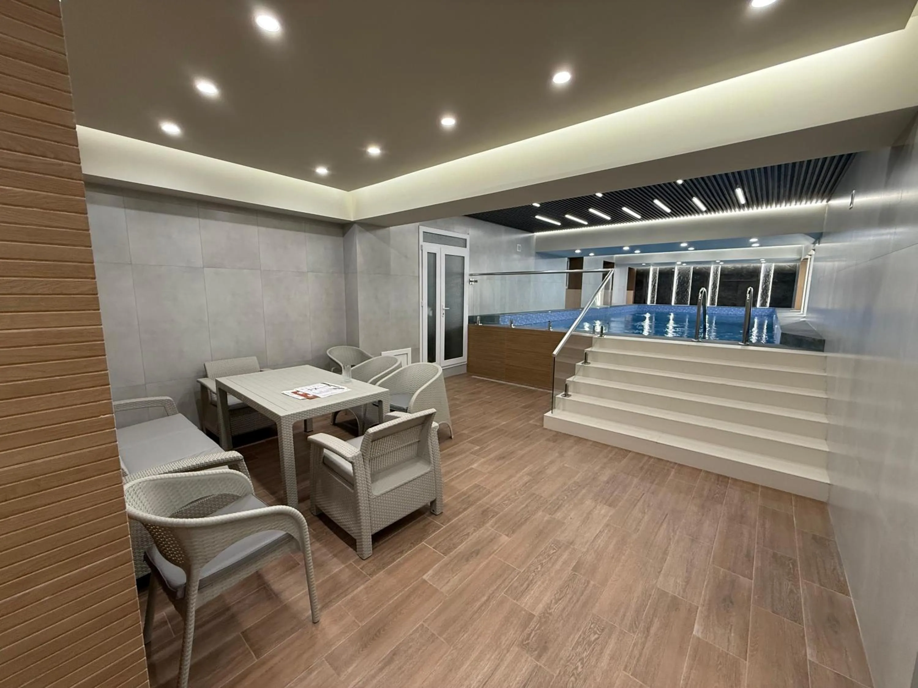 Swimming pool in Araks Hotel Complex