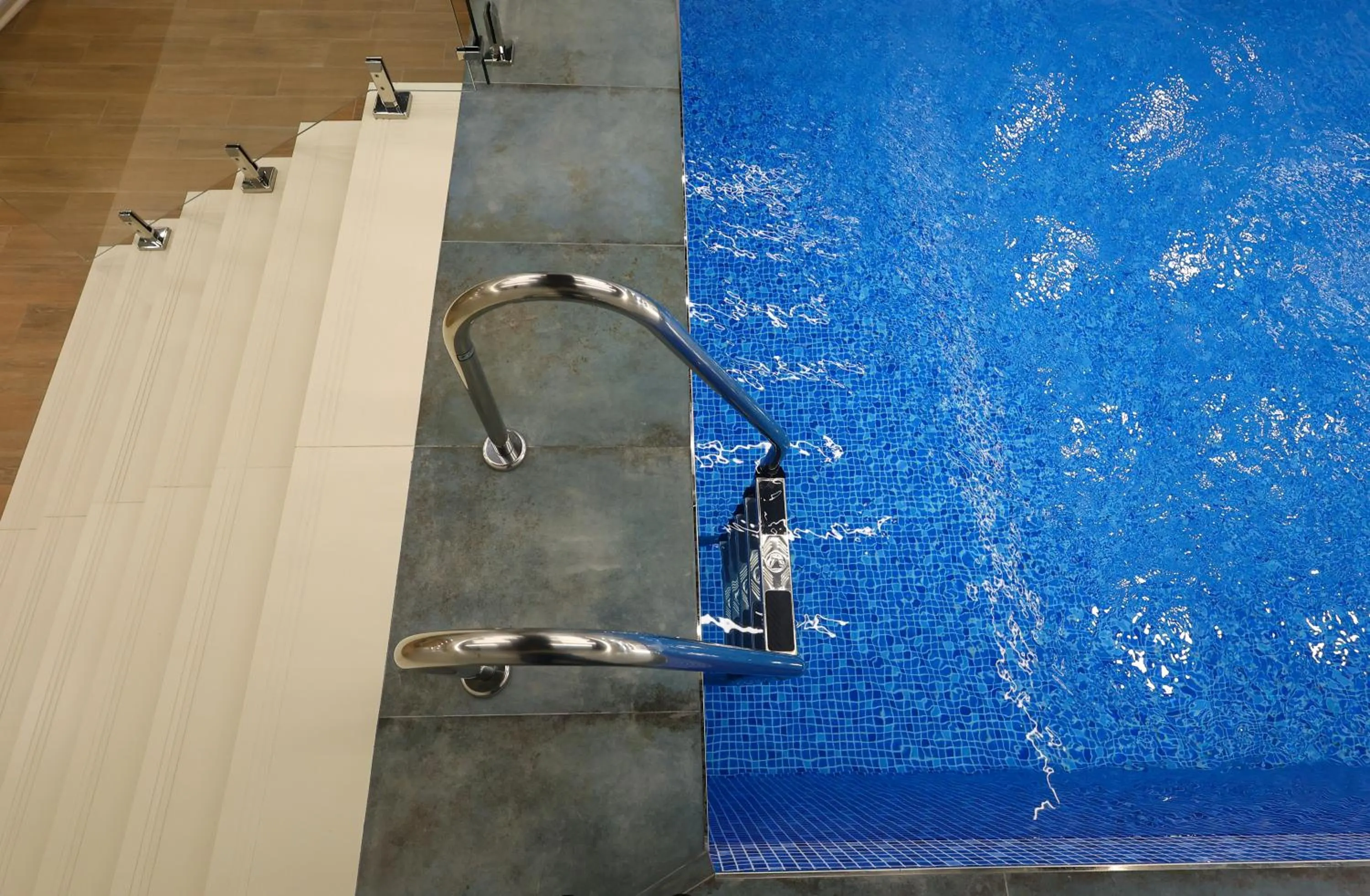 Swimming pool in Araks Hotel Complex