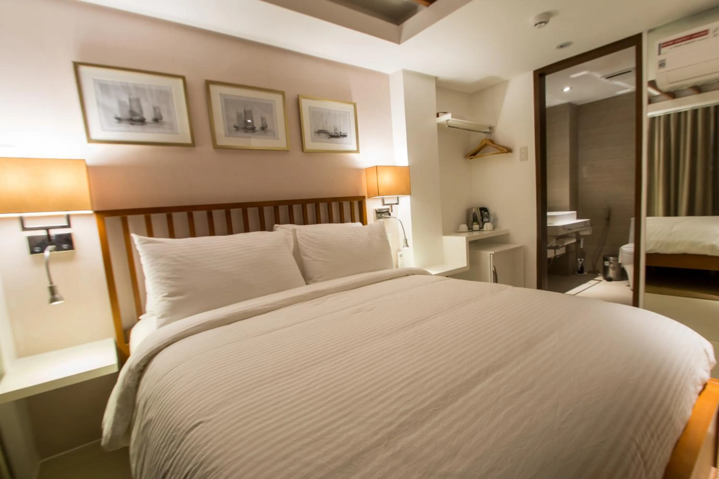 Bedroom, Bed in Signature Boracay Blue