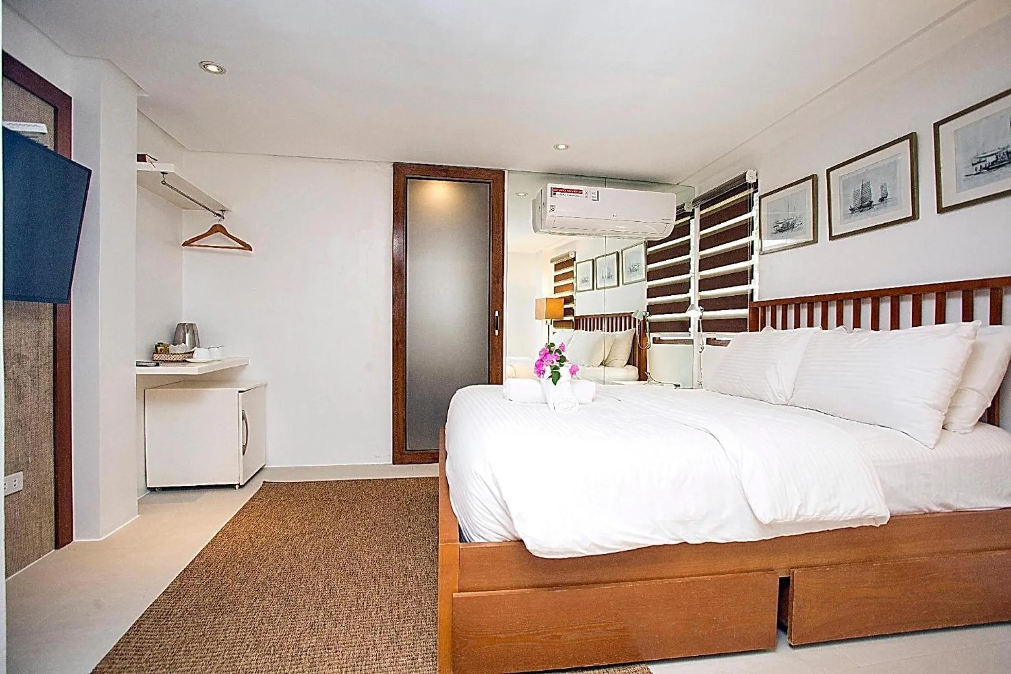 Photo of the whole room, Bed in Signature Boracay Blue