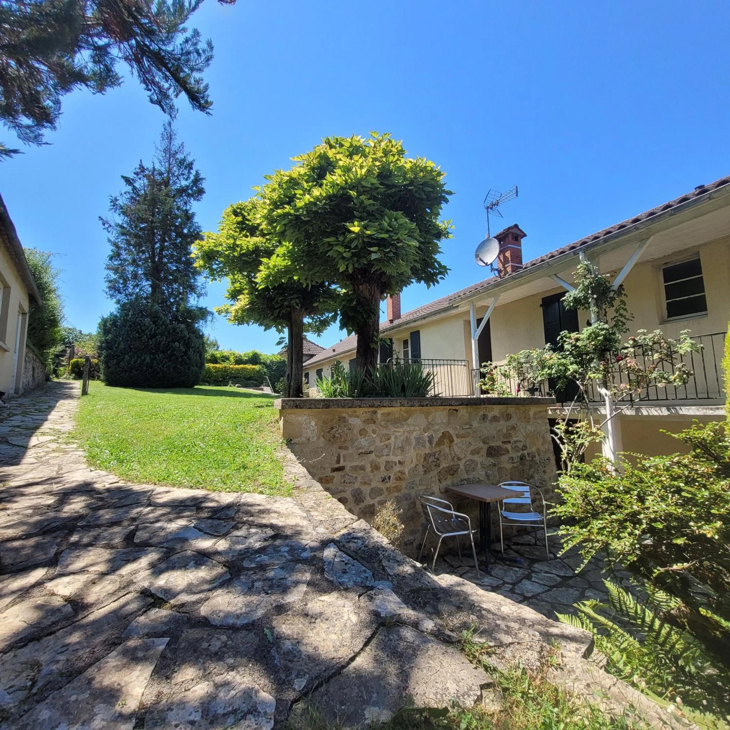 Garden in The Originals Access, Hôtel Figeac