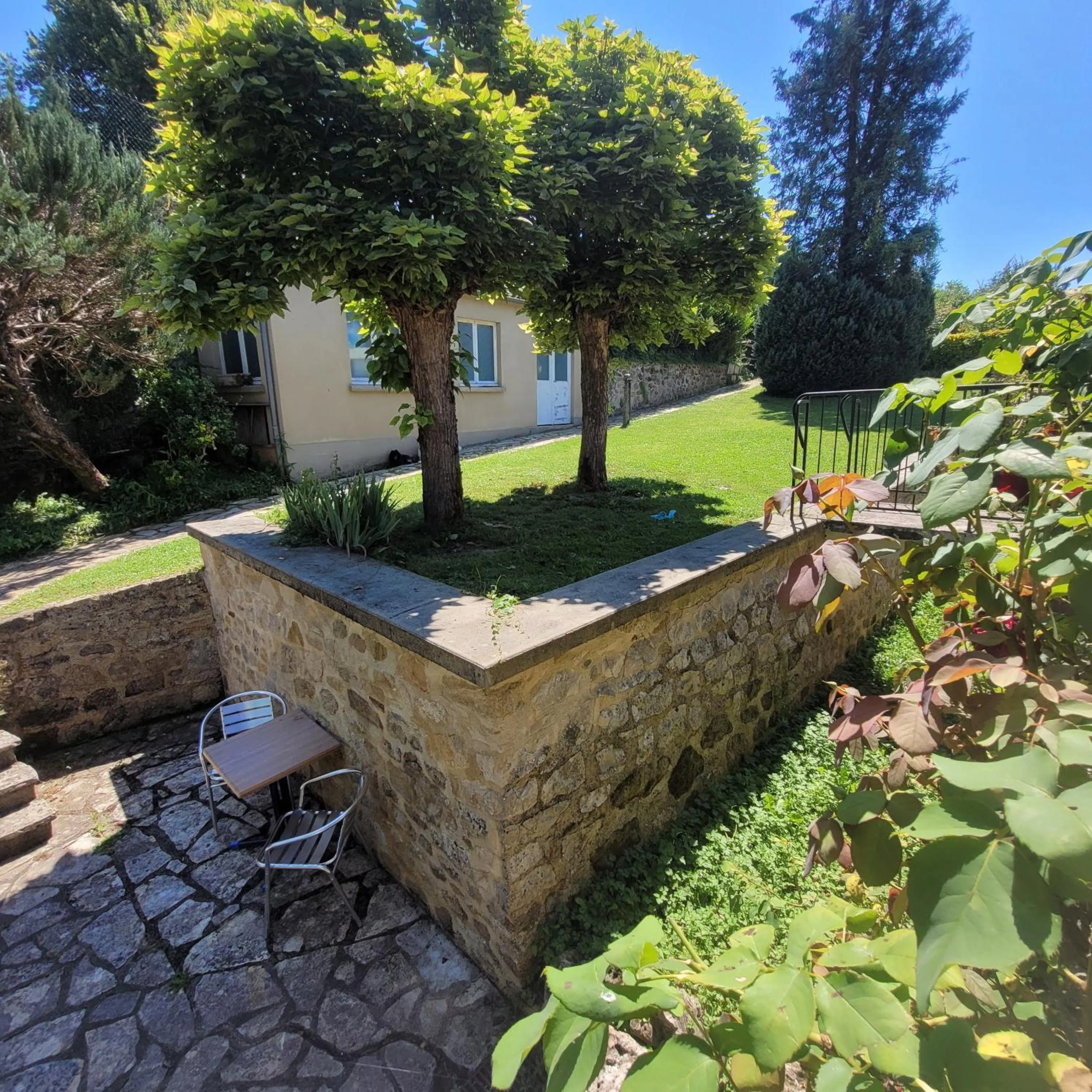 Garden in The Originals Access, Hôtel Figeac