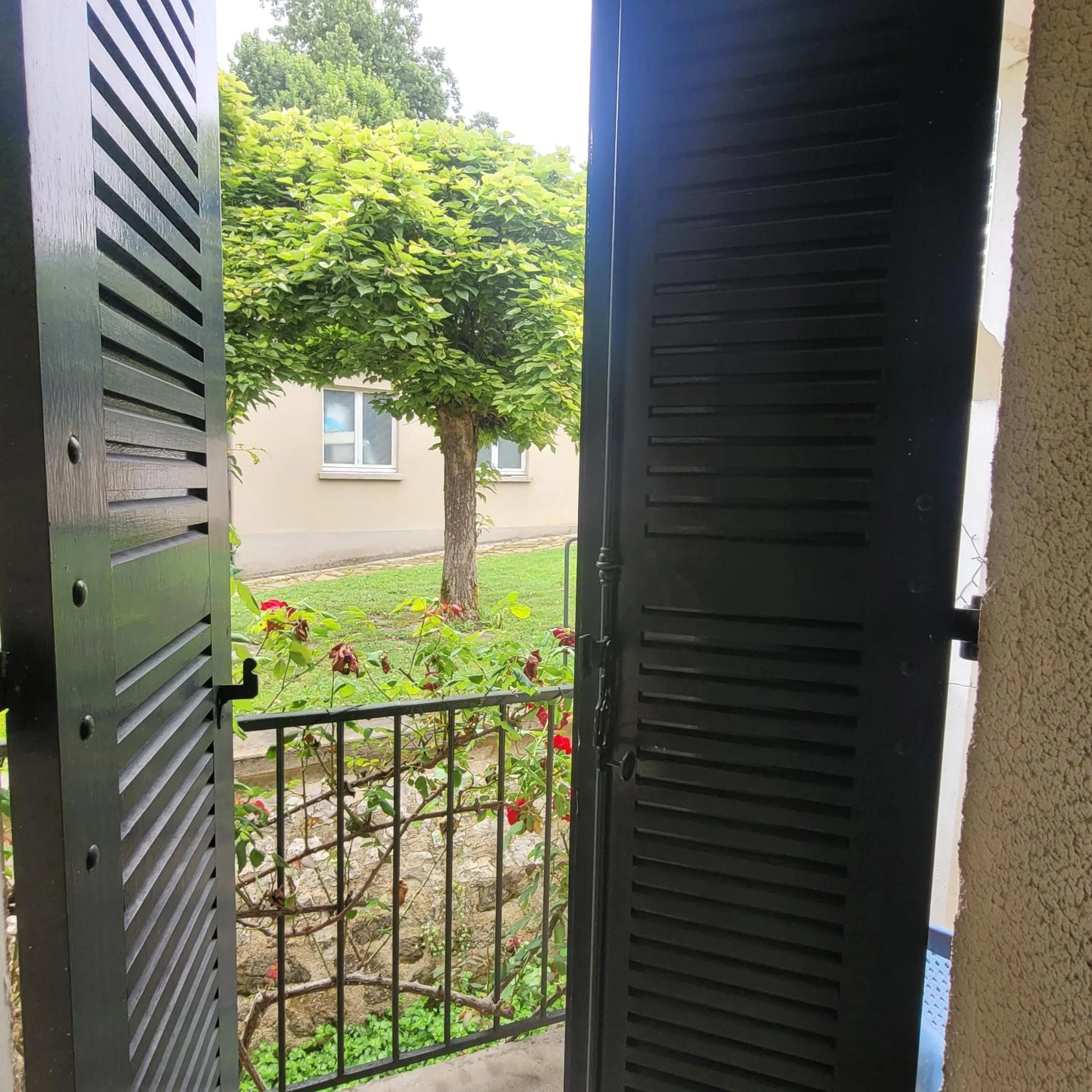 Photo of the whole room in The Originals Access, Hôtel Figeac