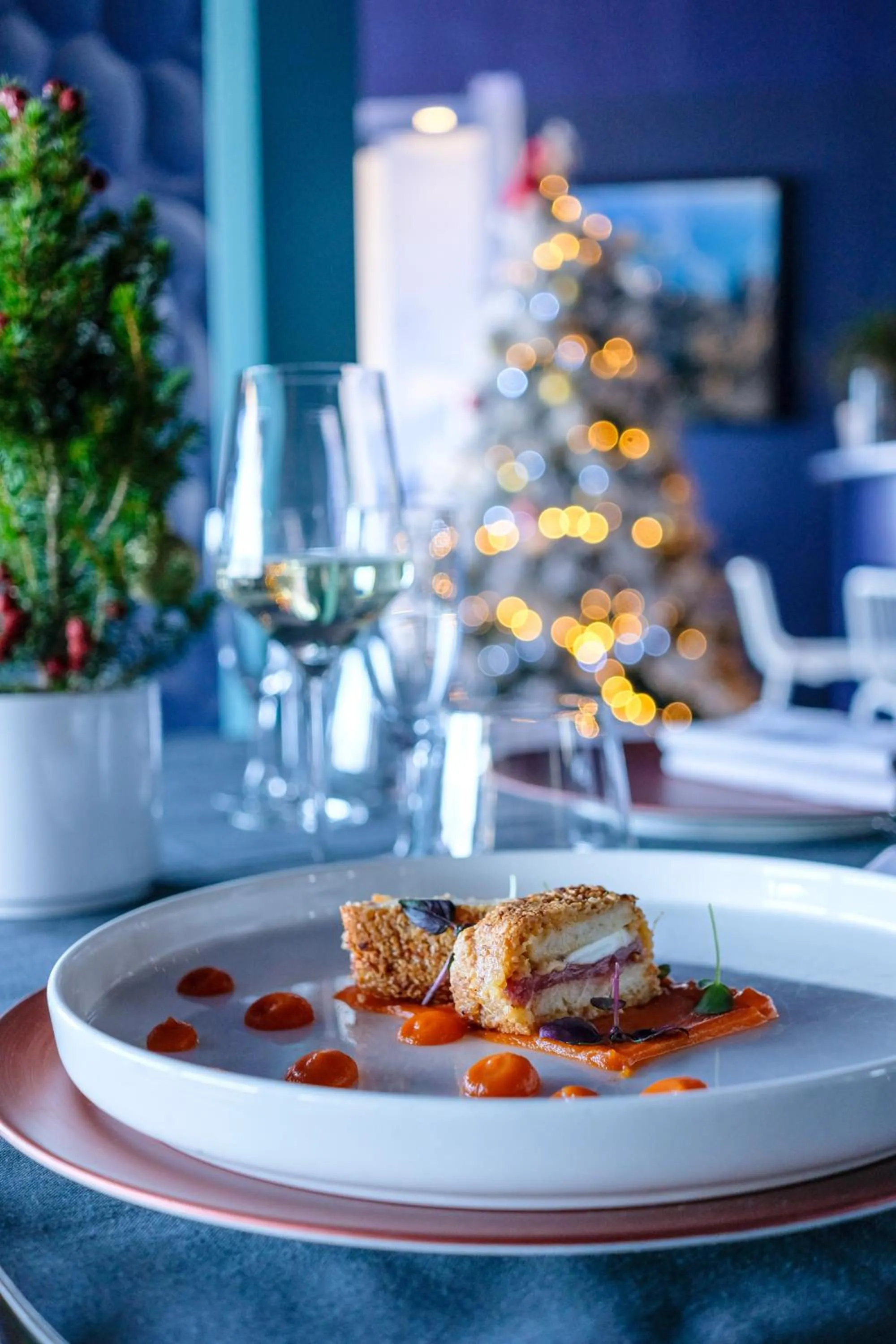 Restaurant/places to eat in Villa Aragonese Rooms