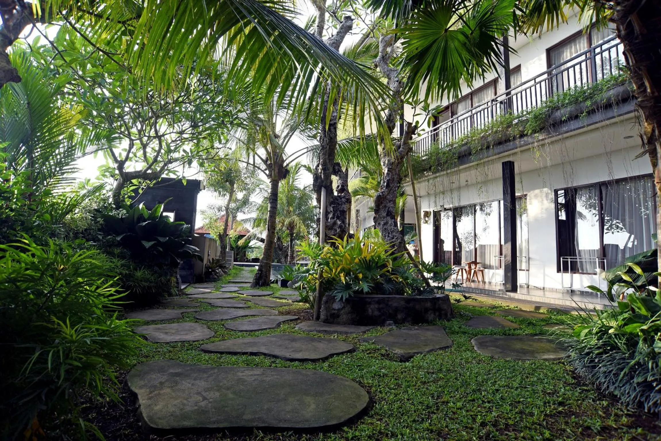 Facade/entrance in Grandpa Guest House