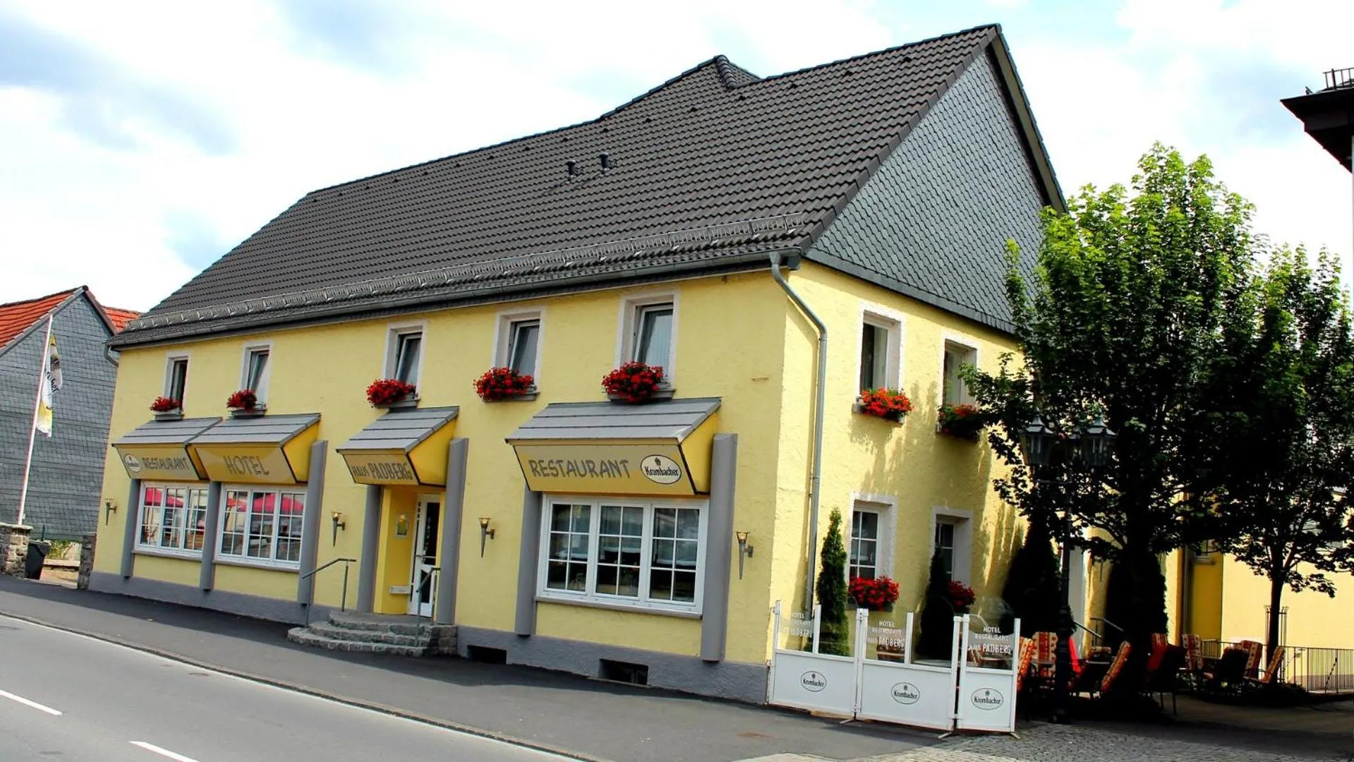 Property building in Haus Padberg