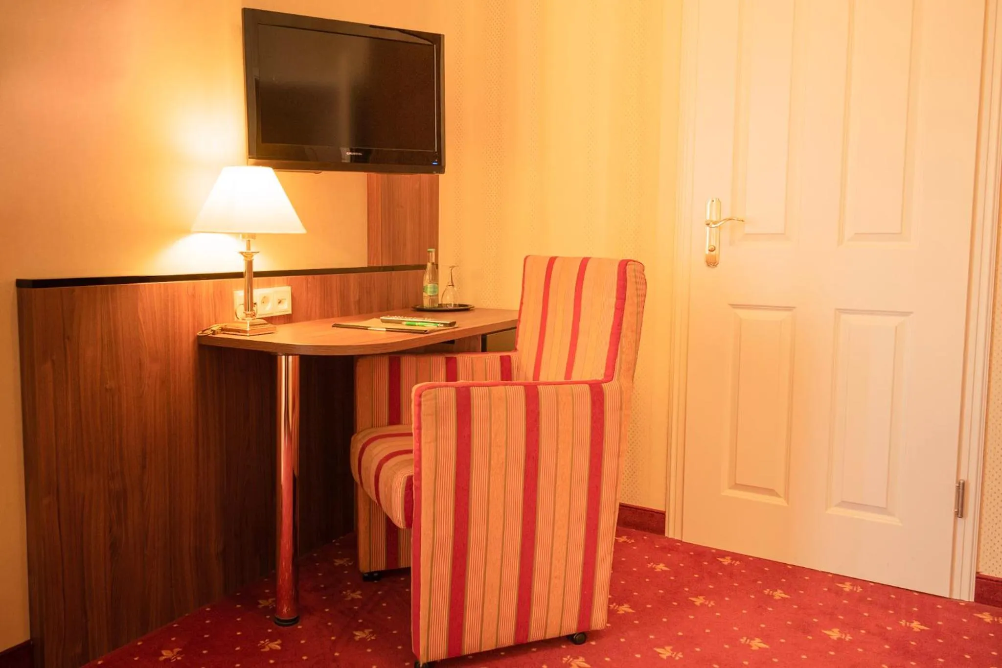 TV and multimedia in Alte Landratsvilla Hotel Bender