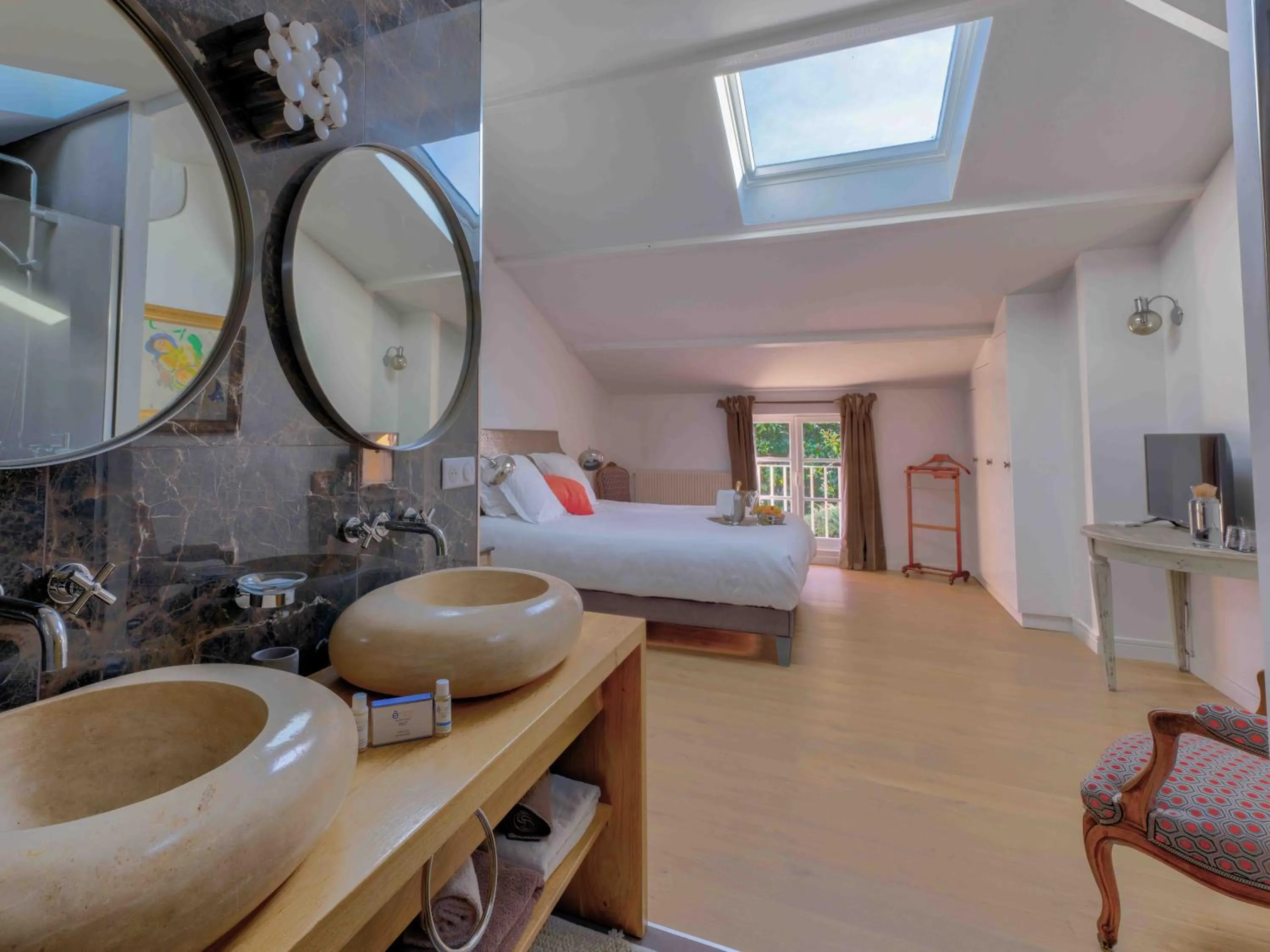 Bedroom, Bed in Chateau du Palanquey & SPA