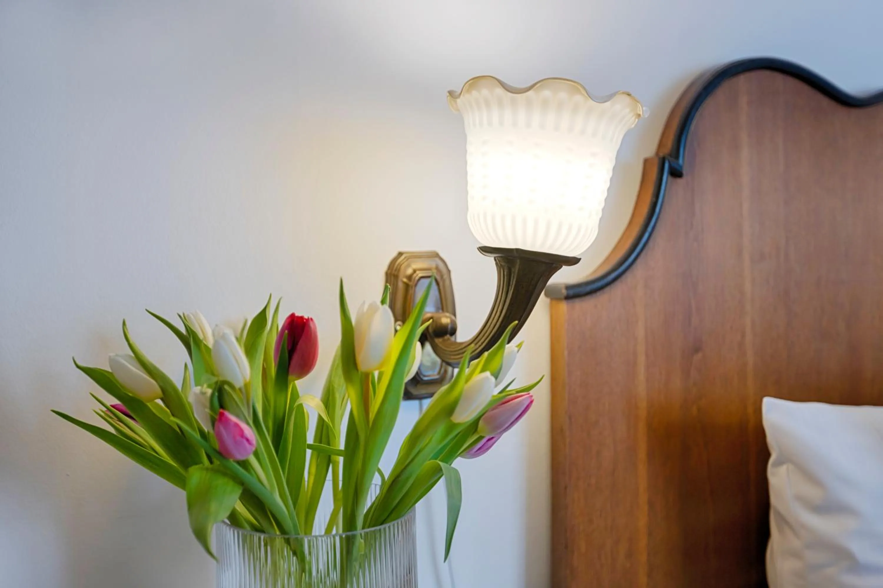 Bed in Weinhotel Oechsle & Brix